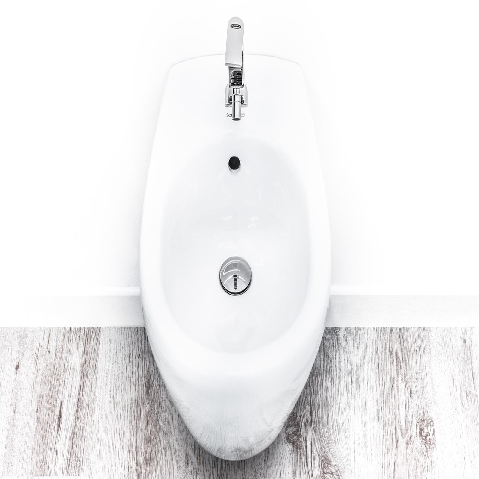 UP BIDET SOSPESO