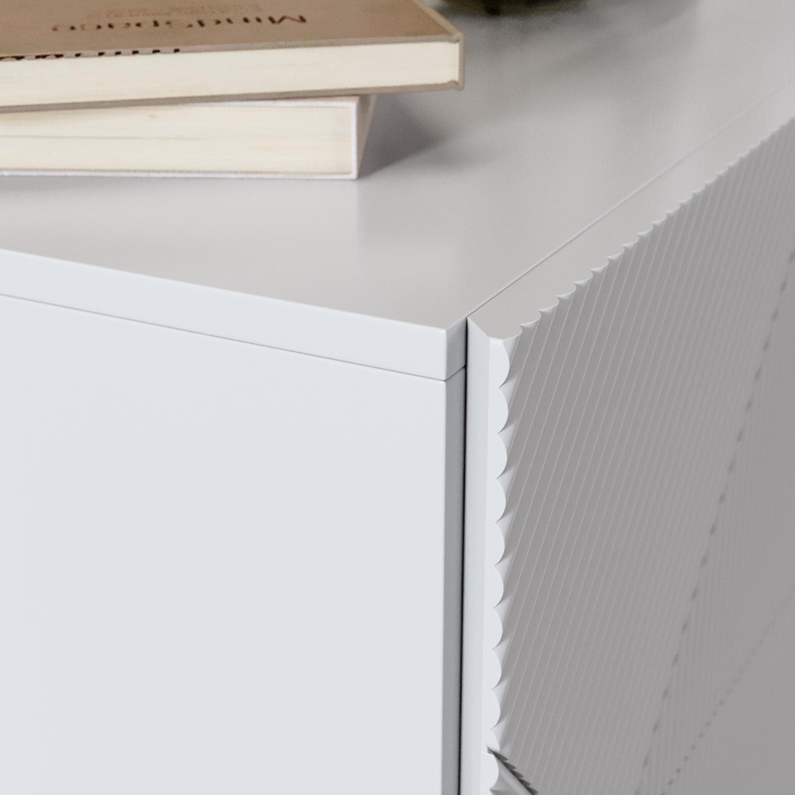 Cassettiera 85x115h cm con 4 cassetti soft close bianco opaco cannettato - Ayla