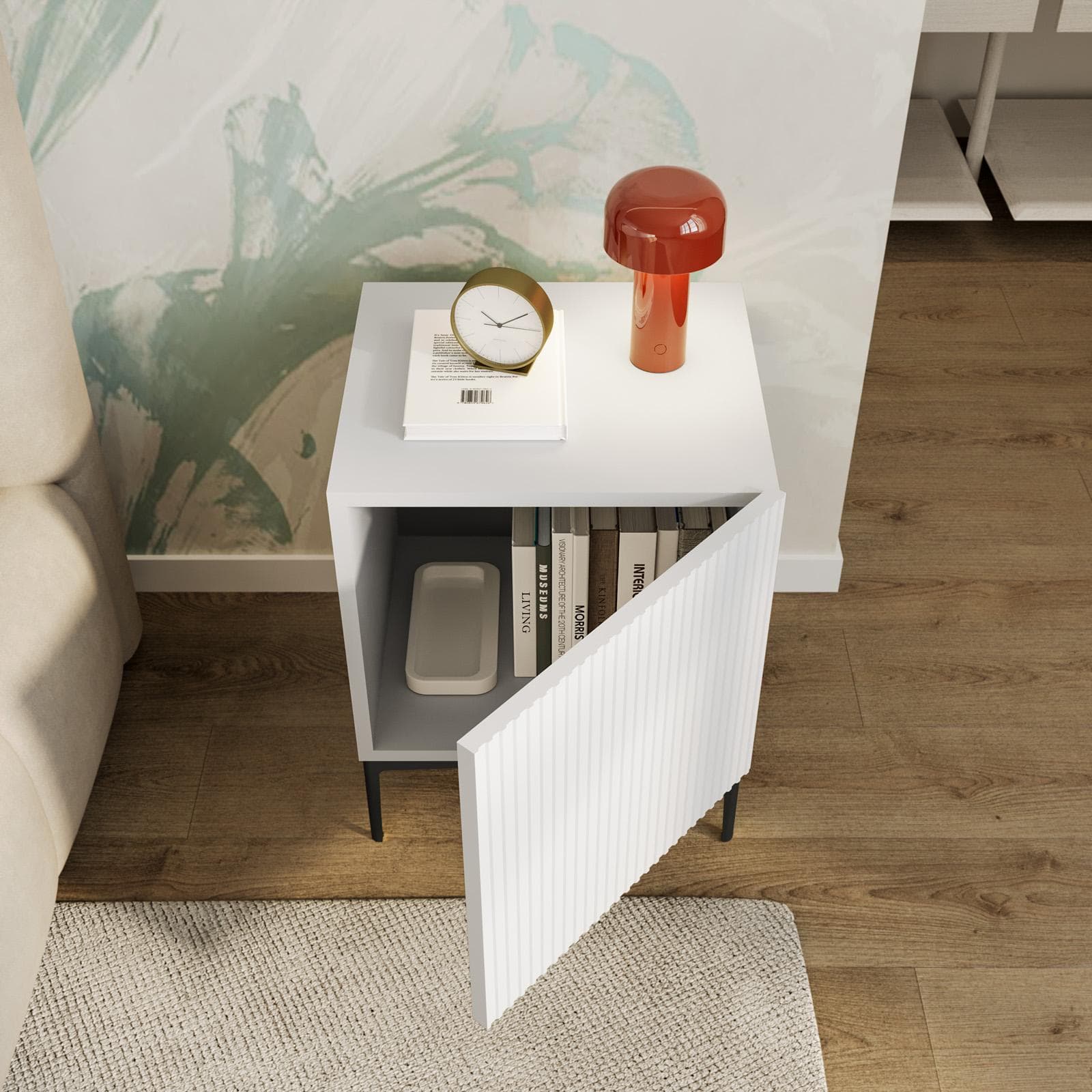 Comodino 45x55h cm bianco con anta cannettata reversibile e piedi in metallo nero - Judith