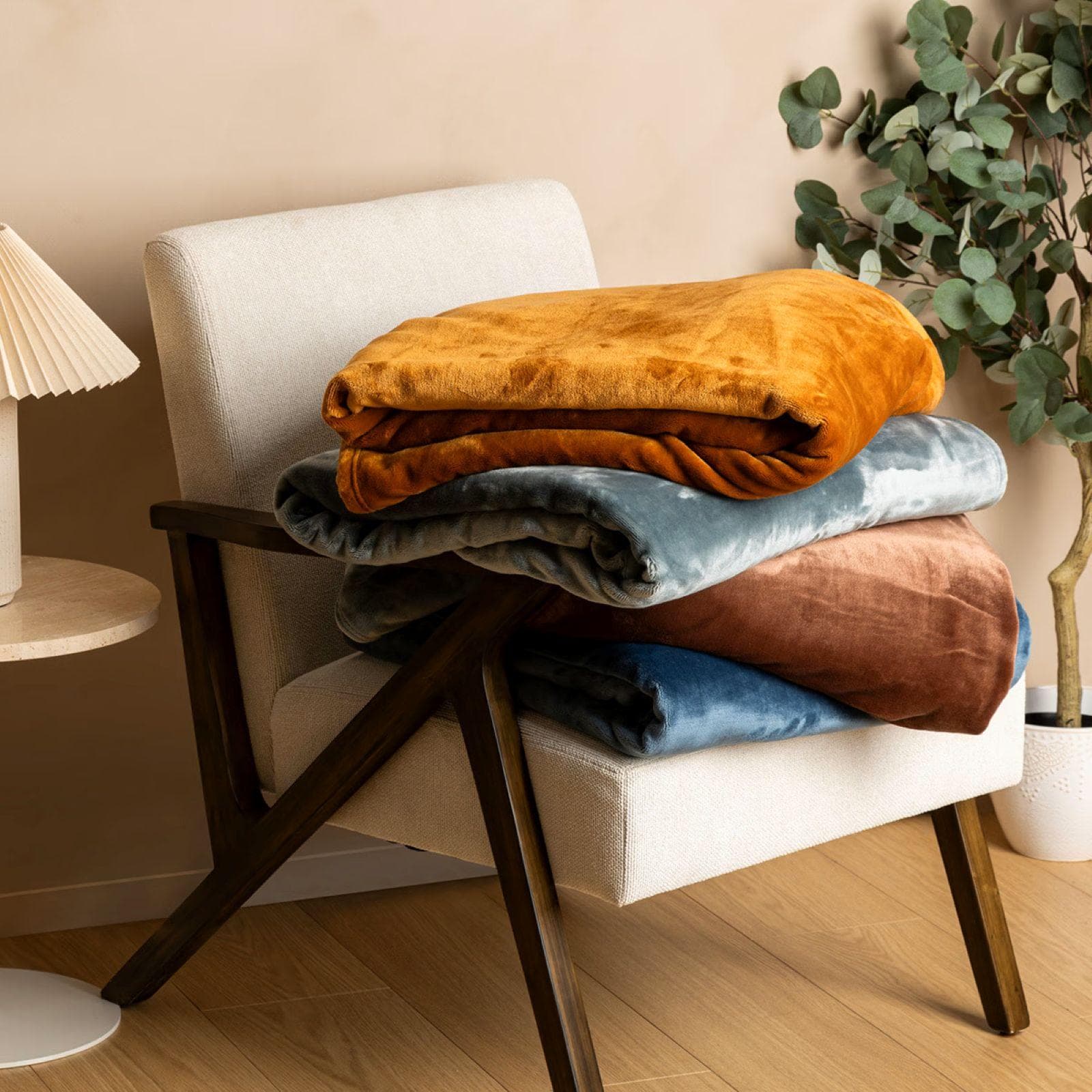 Coperta plaid 180x130 cm in velluto senape - Coccoloso