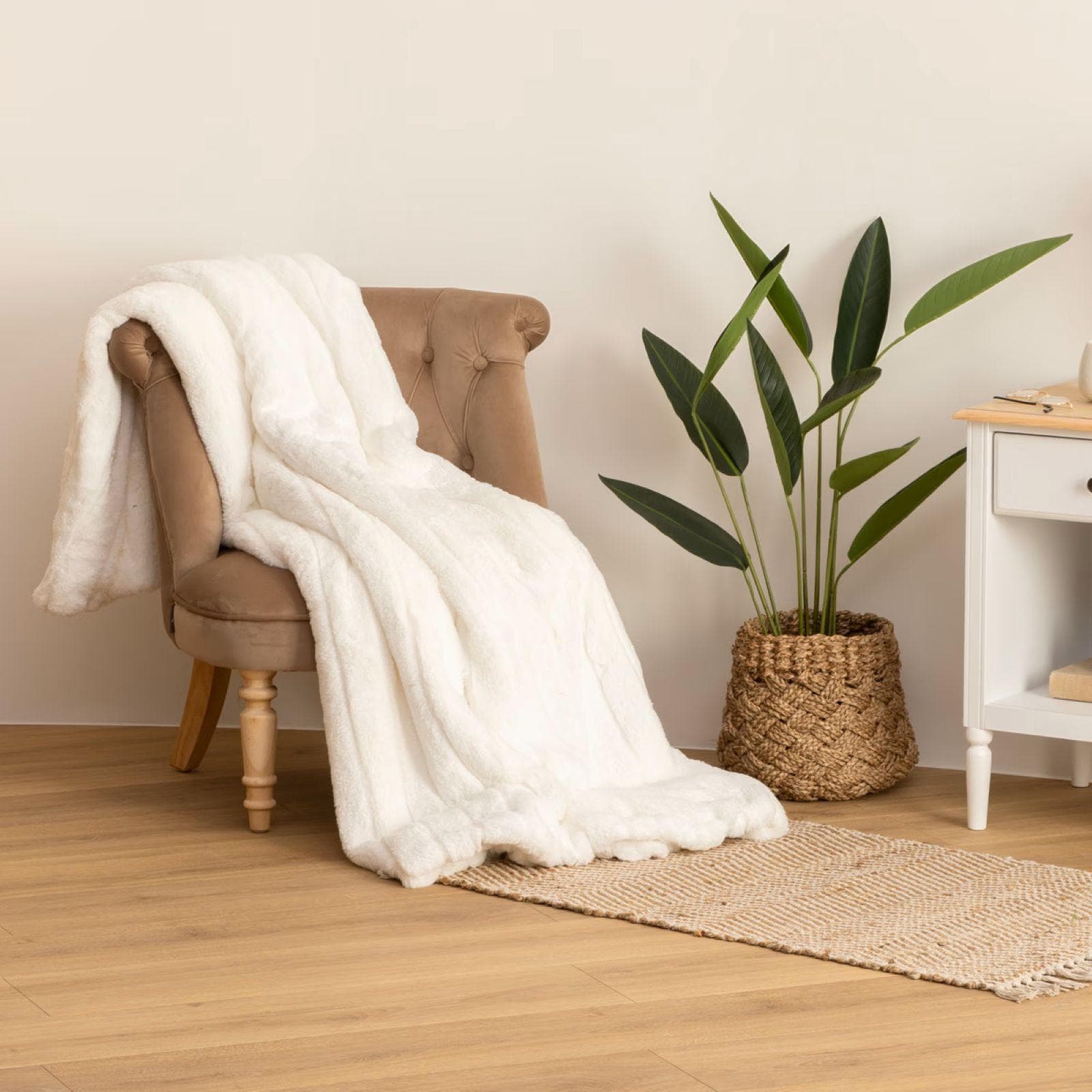 Coperta plaid 230x180 cm in similpelliccia bianco