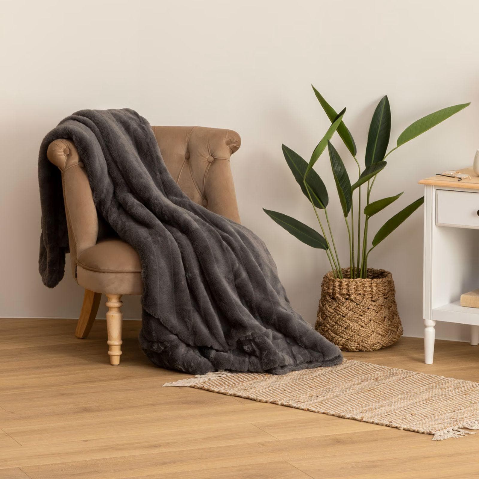 Coperta plaid 230x180 cm in similpelliccia grigio