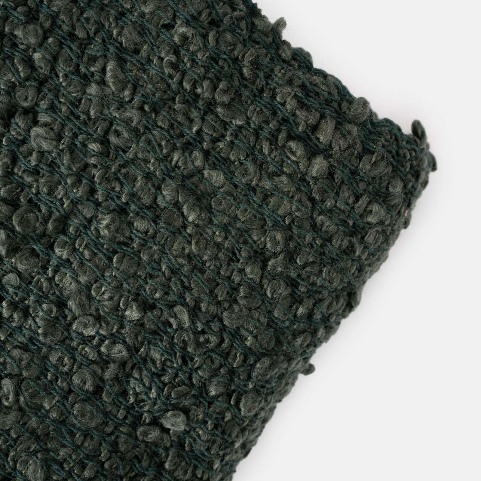 Copriletto 130x170 cm in bouclé verde militare con frange