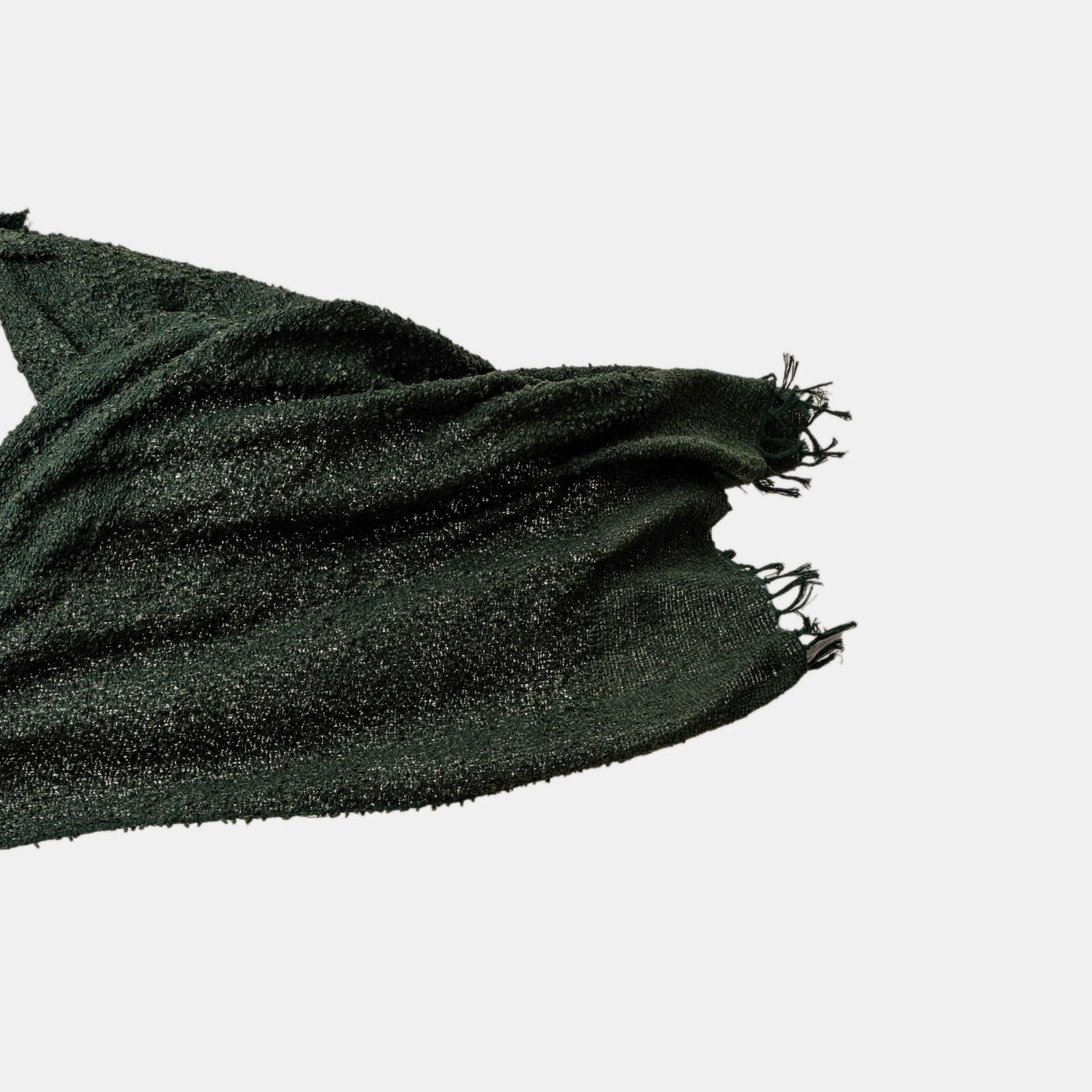 Copriletto 130x170 cm in bouclé verde militare con frange
