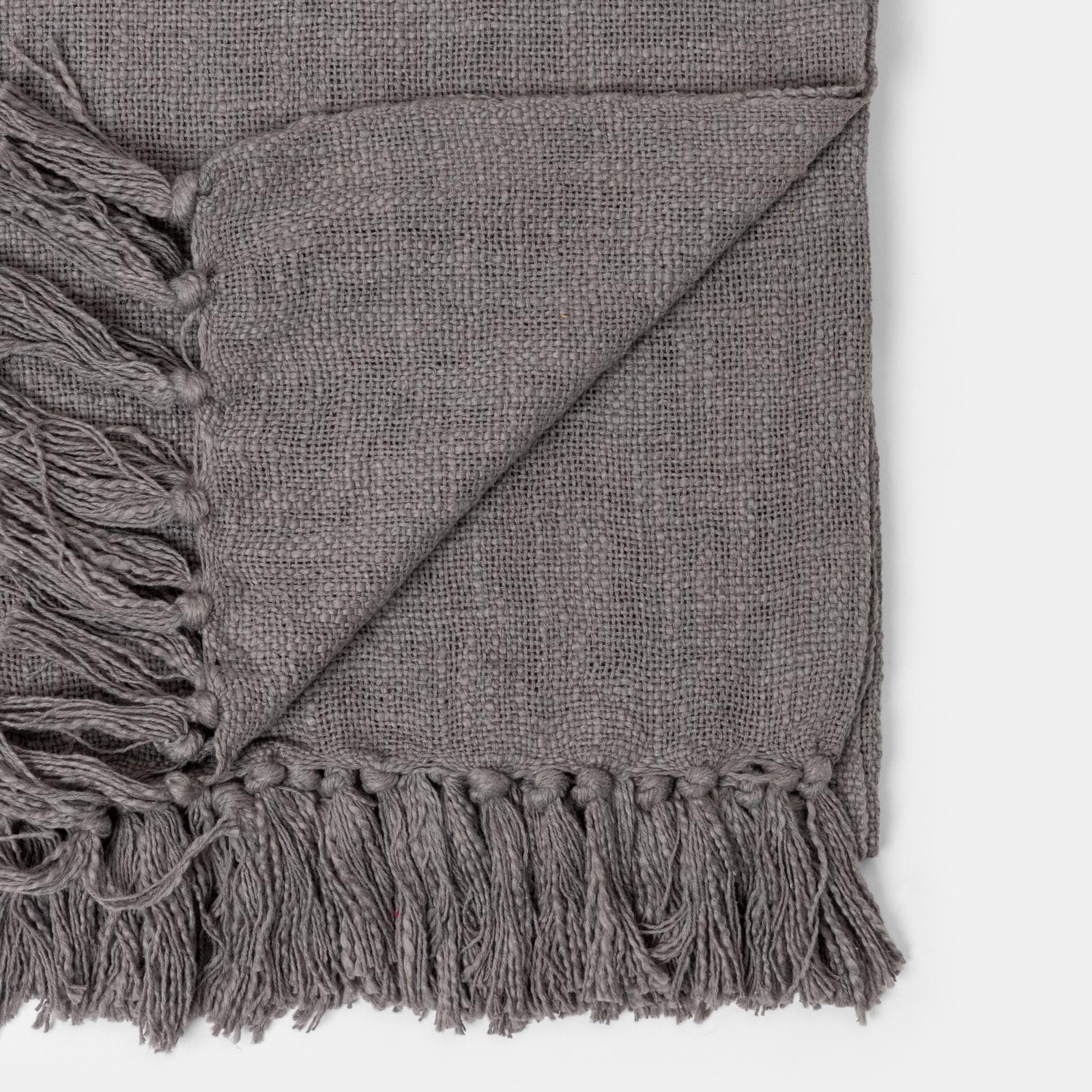 Copriletto 130x170 cm in cotone grigio chiaro con frange