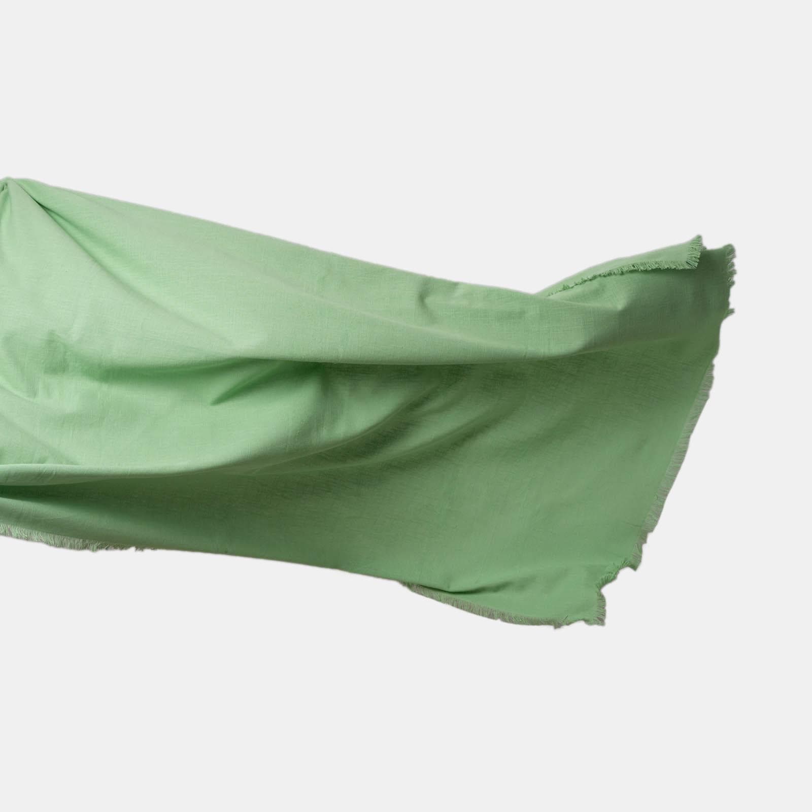 Copriletto 130x170 cm in tessuto verde con frange
