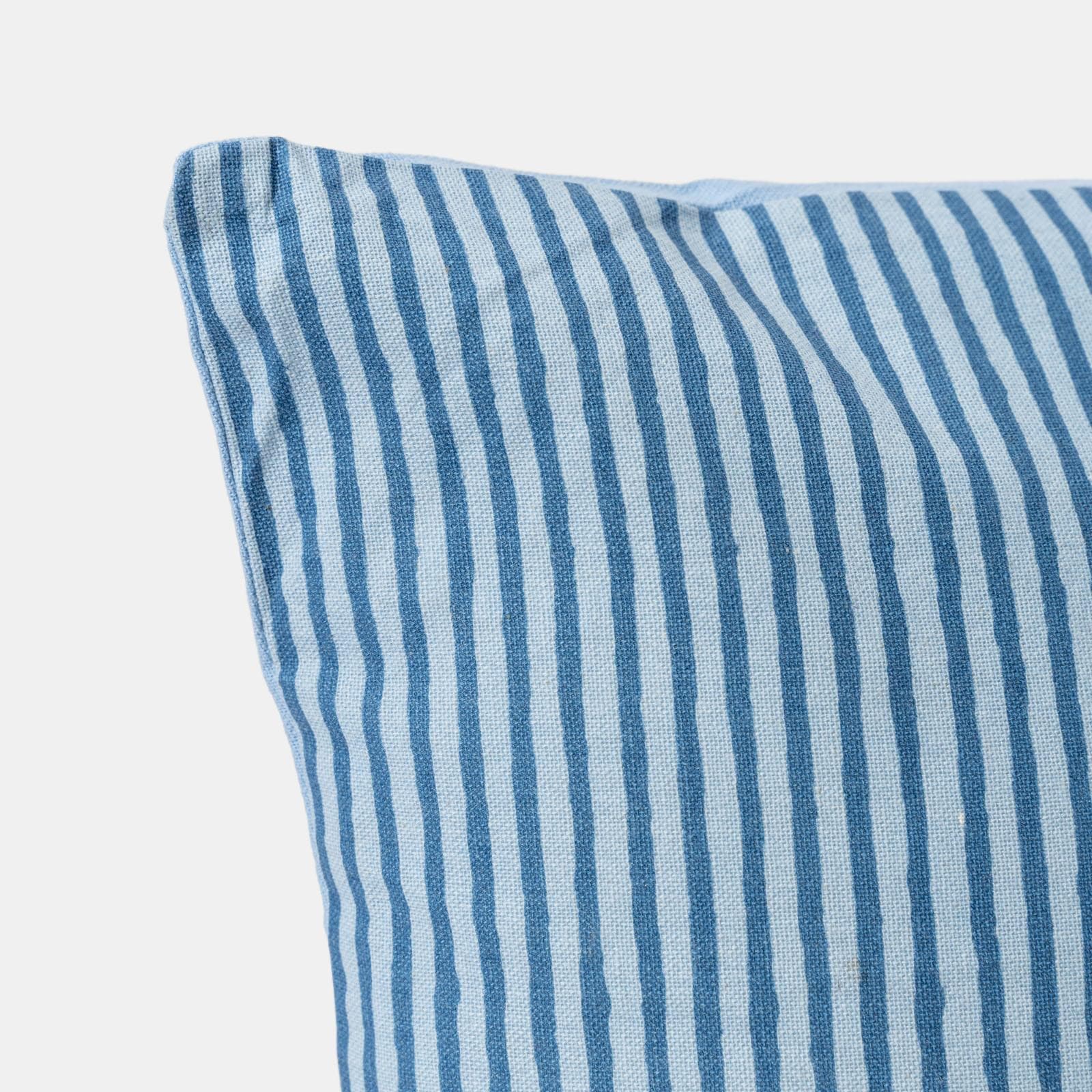 Cuscino sfoderabile 45x45 cm blu in cotone a strisce