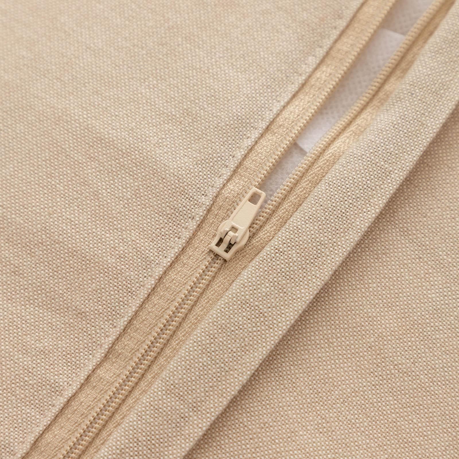 Cuscino sfoderabile 45x45 panna in bouclé con frange