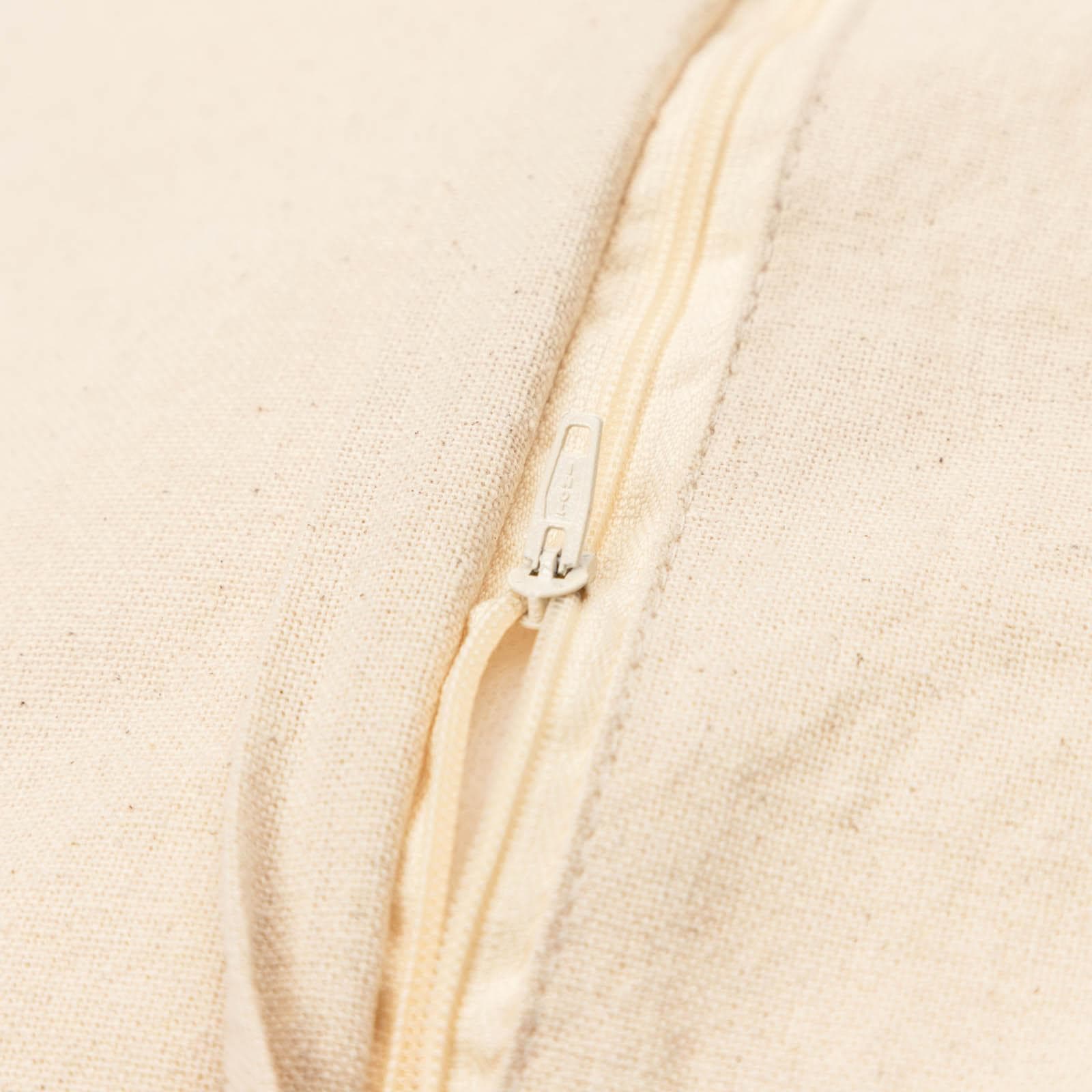 Cuscino sfoderabile 45x45 in cotone beige e bianco con frange
