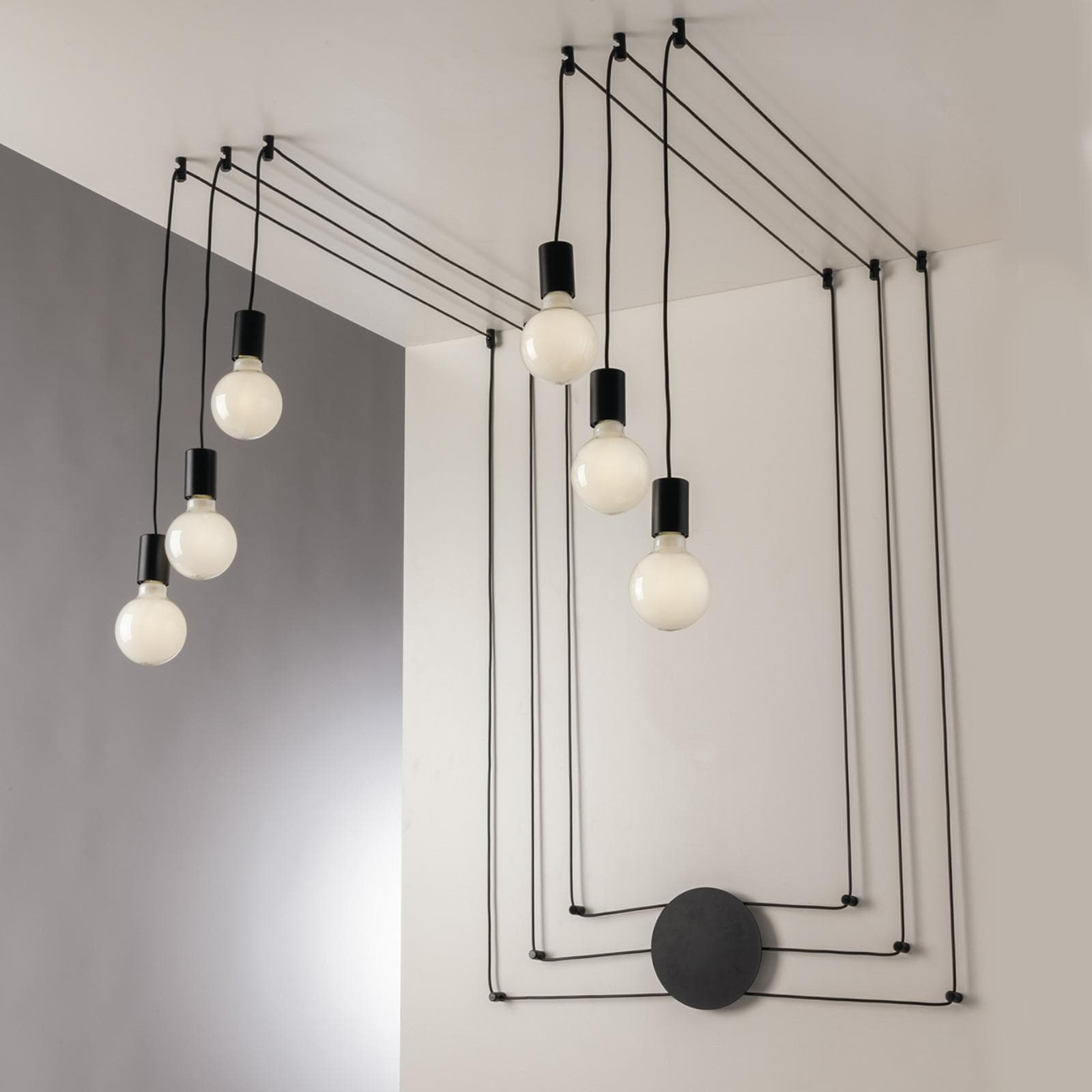 Lampada a sospensione a 6 luci con 24 deviatori inclusi in metallo nero