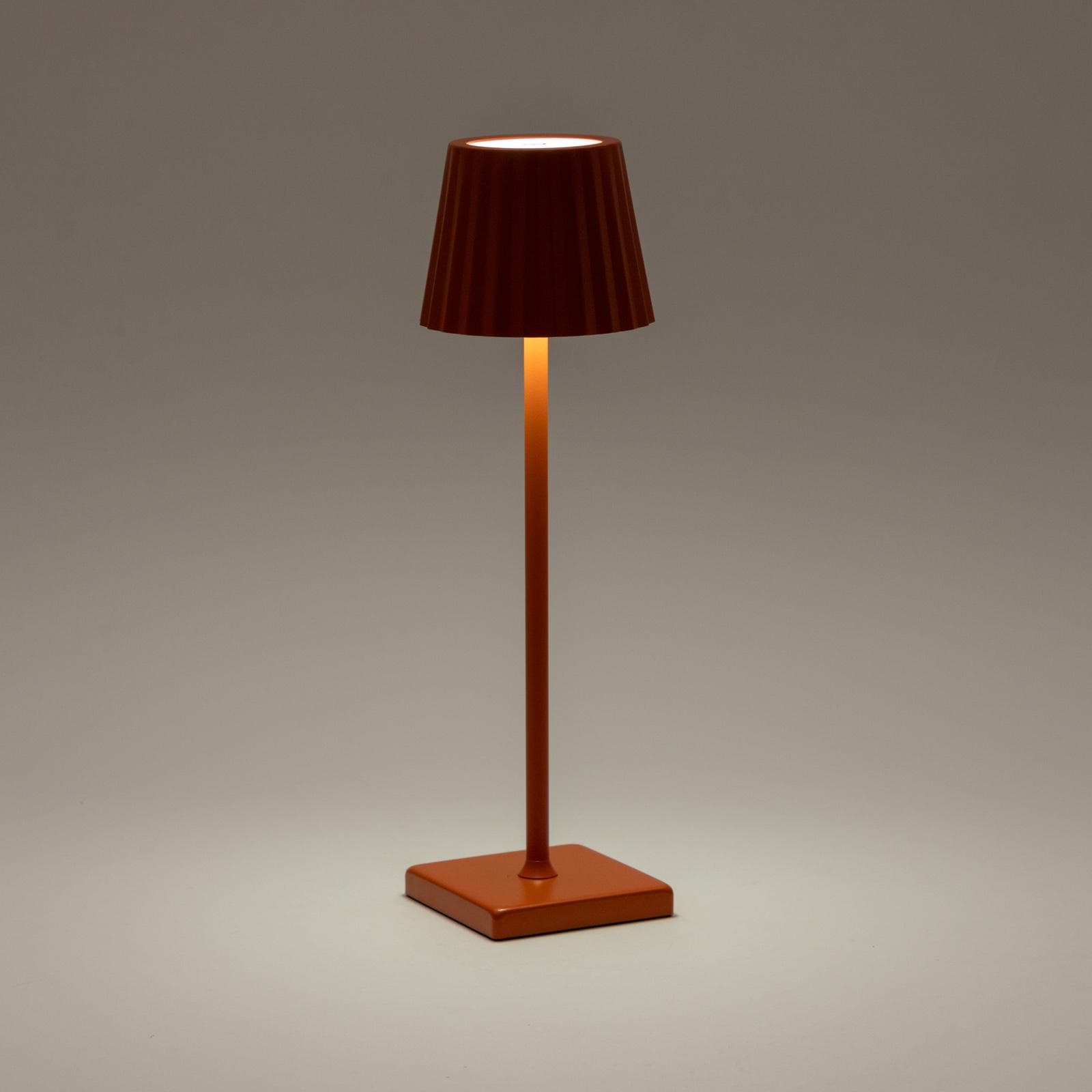 Lampada da tavolo touch a LED plissettata 14x40h cm in alluminio aragosta - Isobel