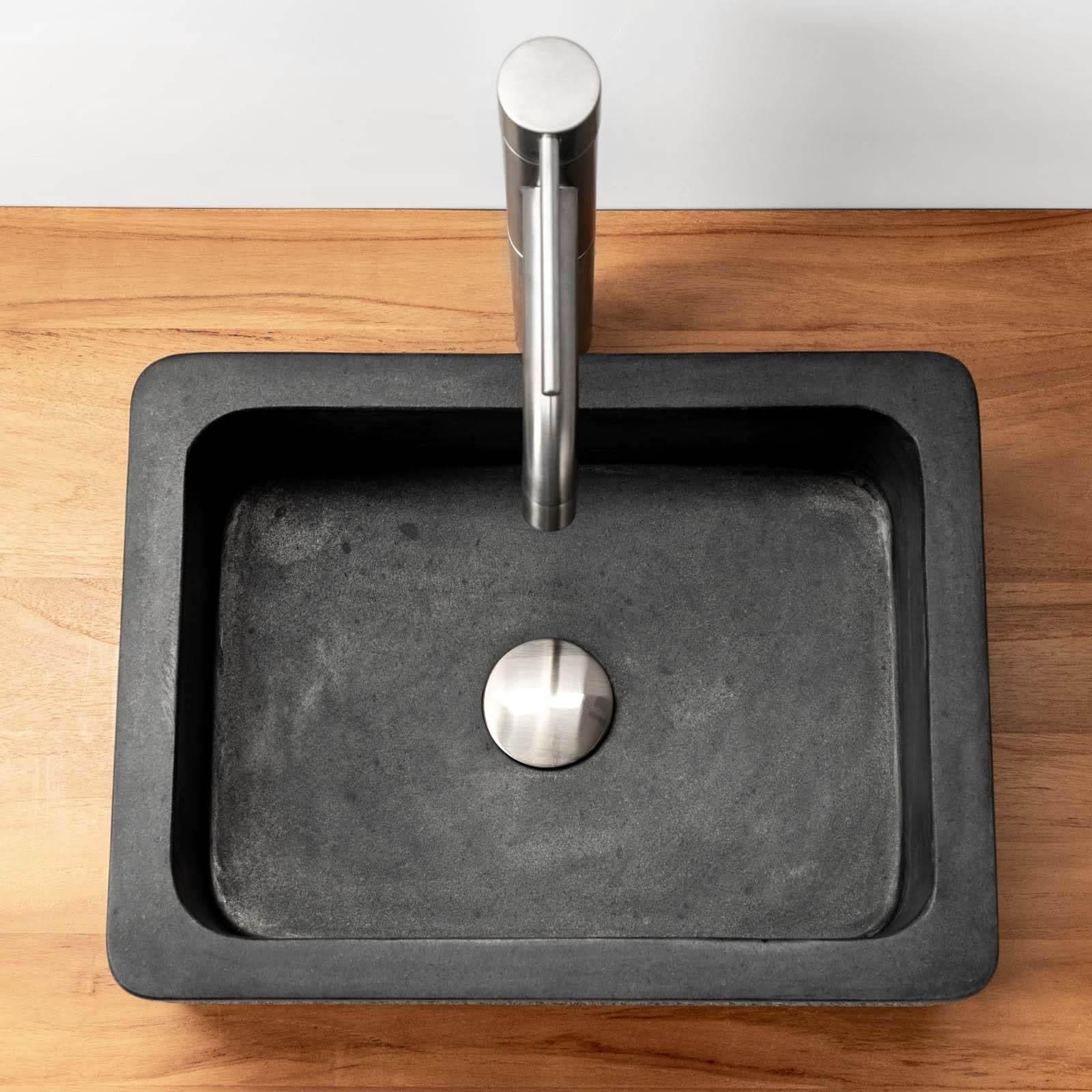 Lavabo da appoggio 40x30 cm in marmo martellato nero e grigio - Artizan