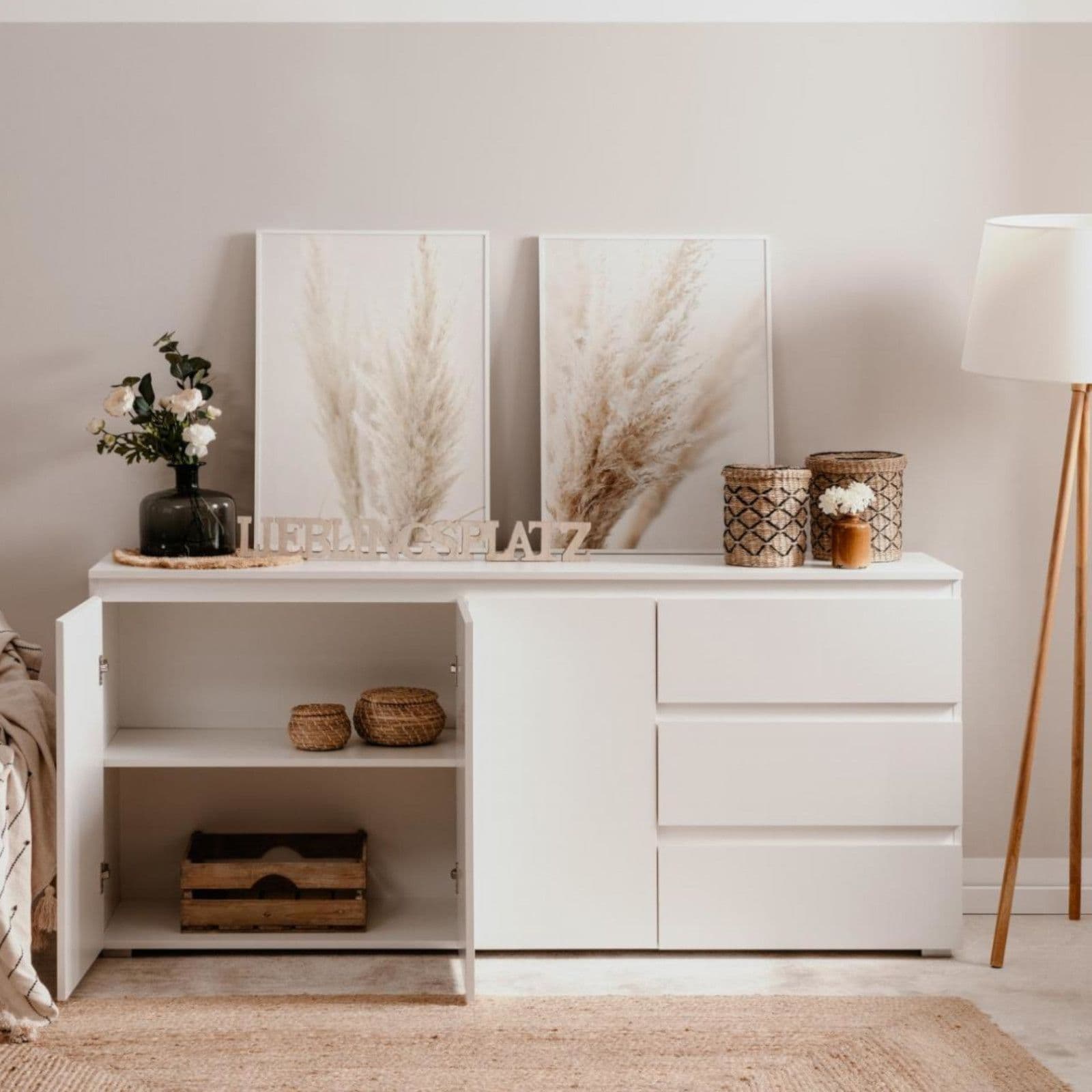 Madia 179x80h cm in legno bianco opaco con 3 ante e 3 cassetti - Krim