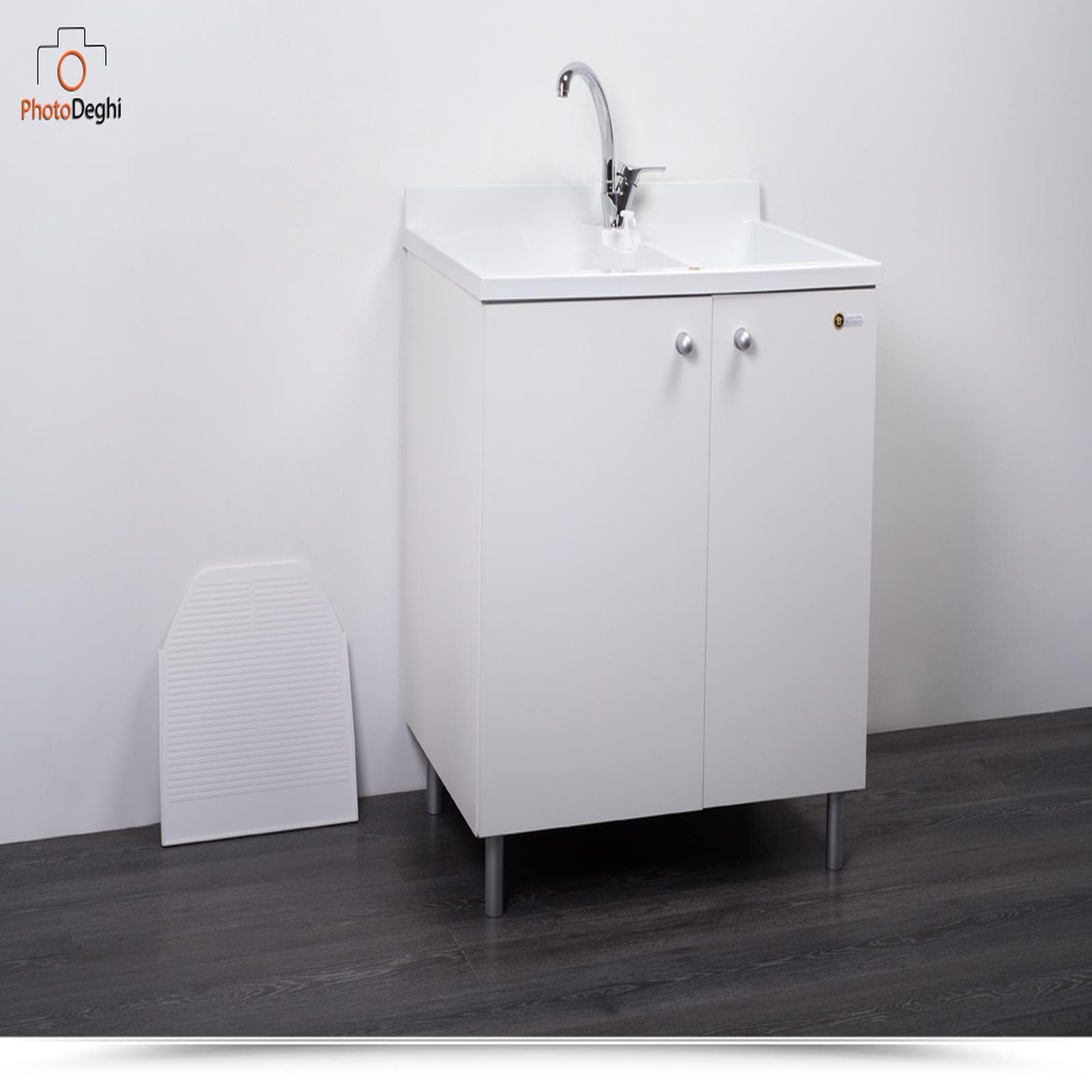 Mobile lavatoio 80x60 cm Montegrappa per interno con doppia anta e lavapanni