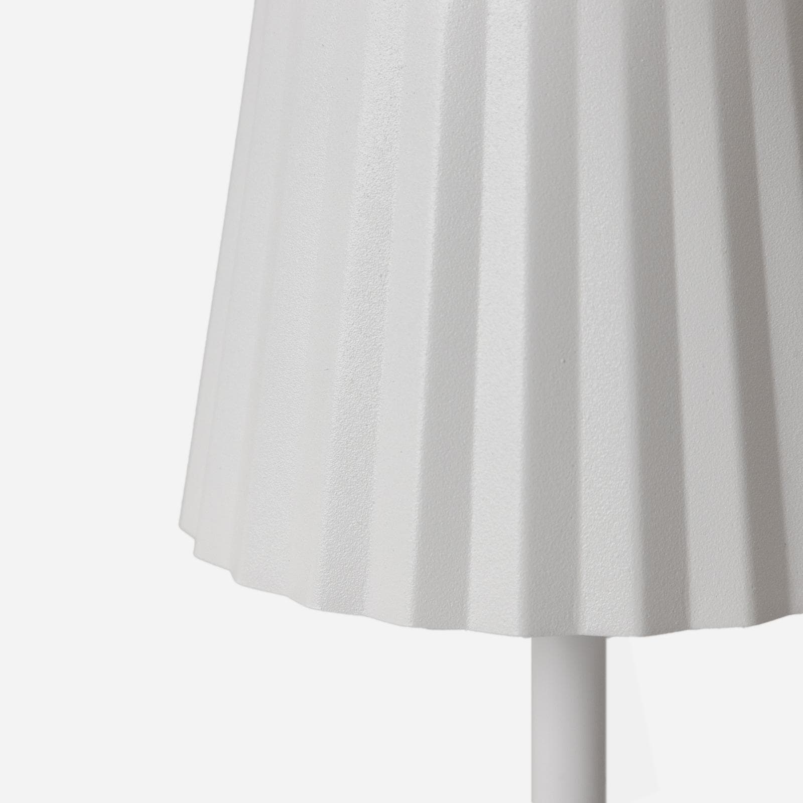 Piantana touch a LED in alluminio bianco con altezza regolabile e paralume plissettato - Topic