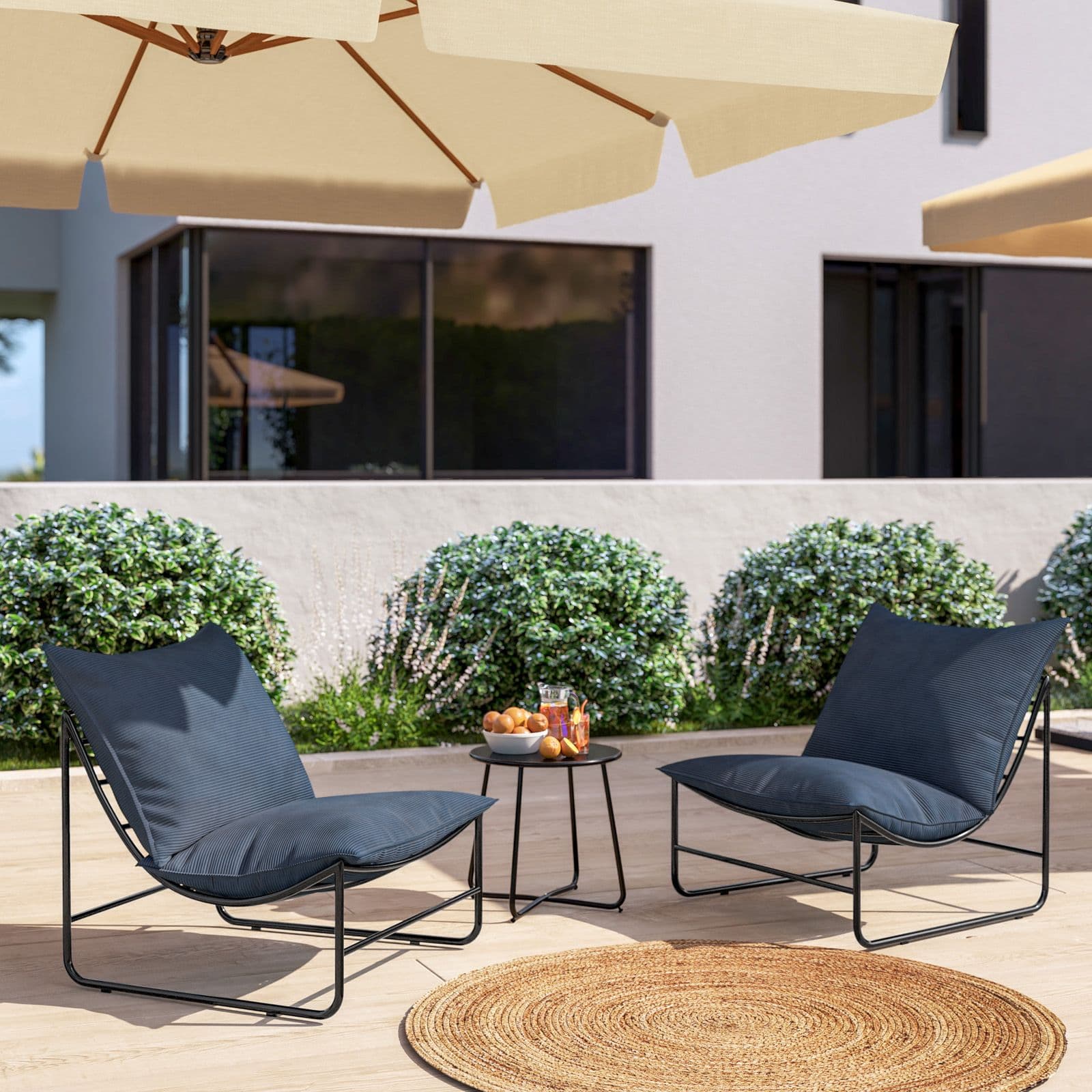 Poltrona da giardino con doppio cuscino in velluto a coste blu e struttura in metallo nero - Lorelei