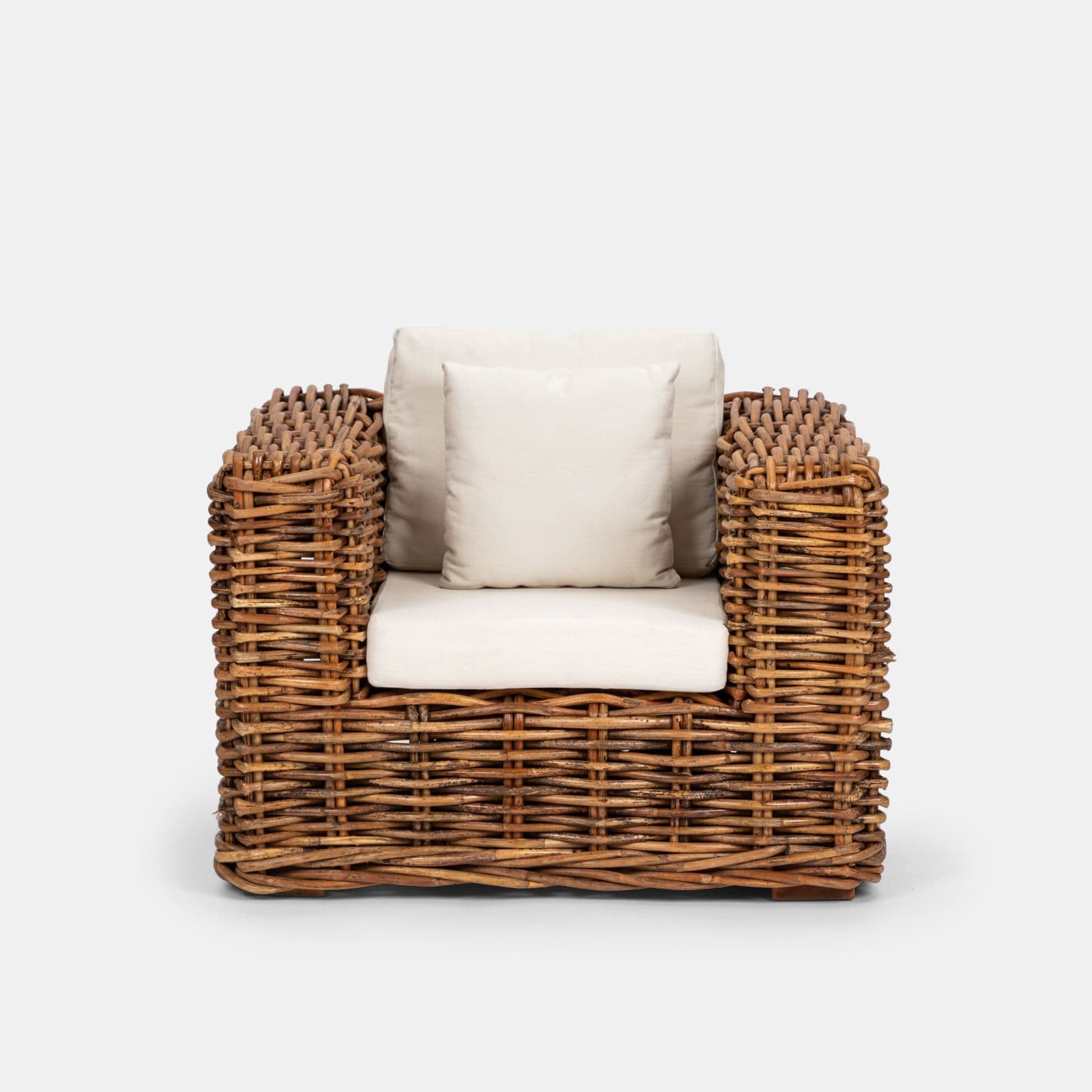 Poltrona in rattan naturale con soffici cuscin ecrù - Daril