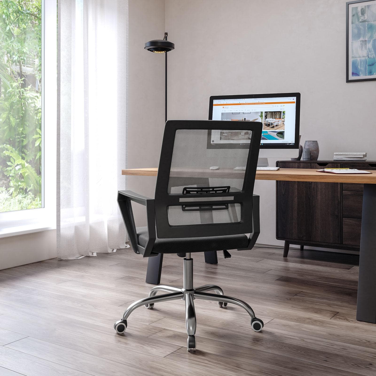 Poltrona da ufficio girevole in tessuto mesh nero e schienale grigio con struttura cromo - Crest