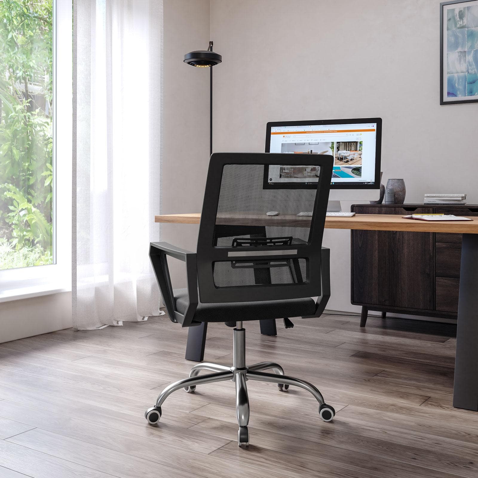 Poltrona da ufficio girevole in tessuto mesh nero con struttura cromo - Crest