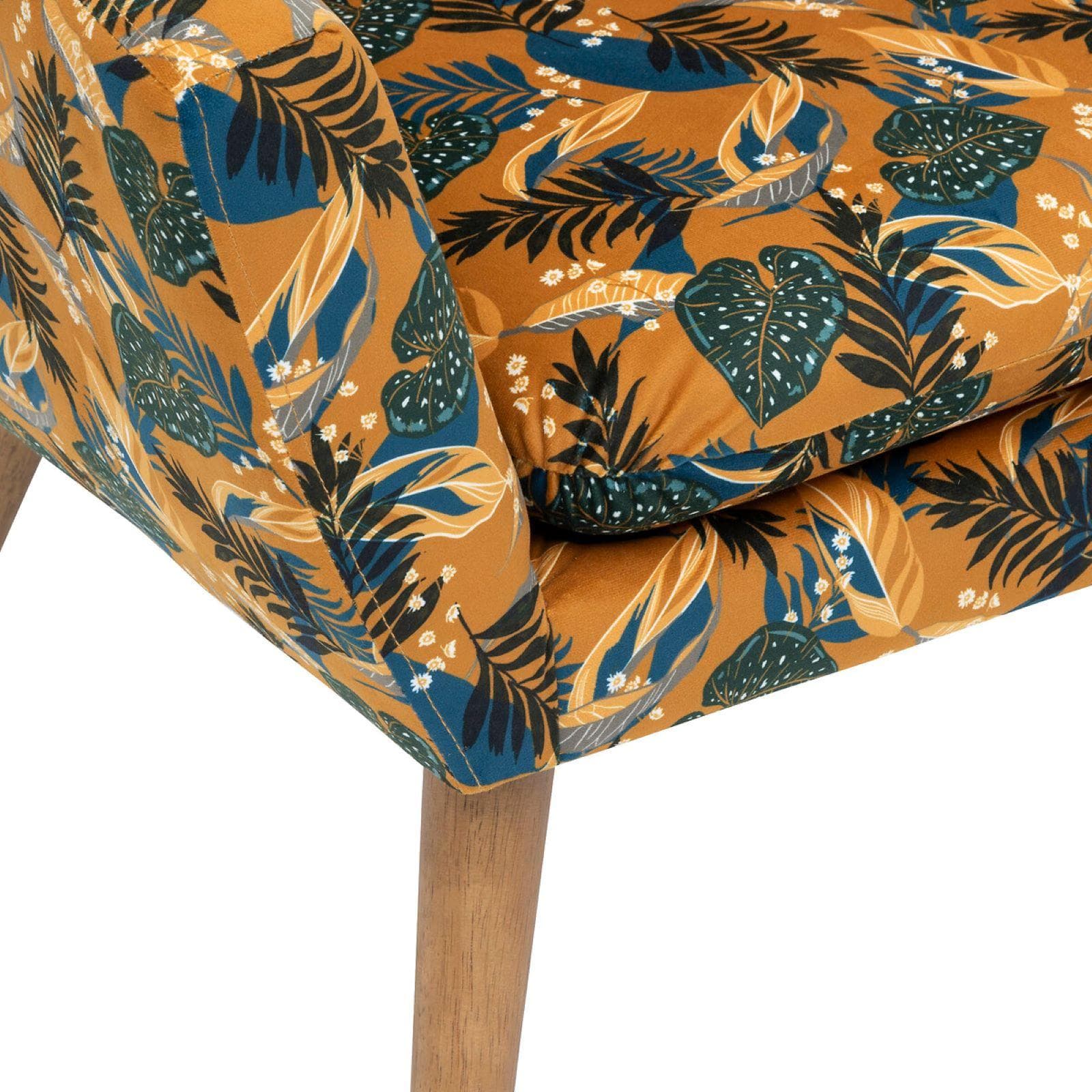 Poltrona in velluto motivo tropicale ocra con gambe in legno di hevea - Guyana