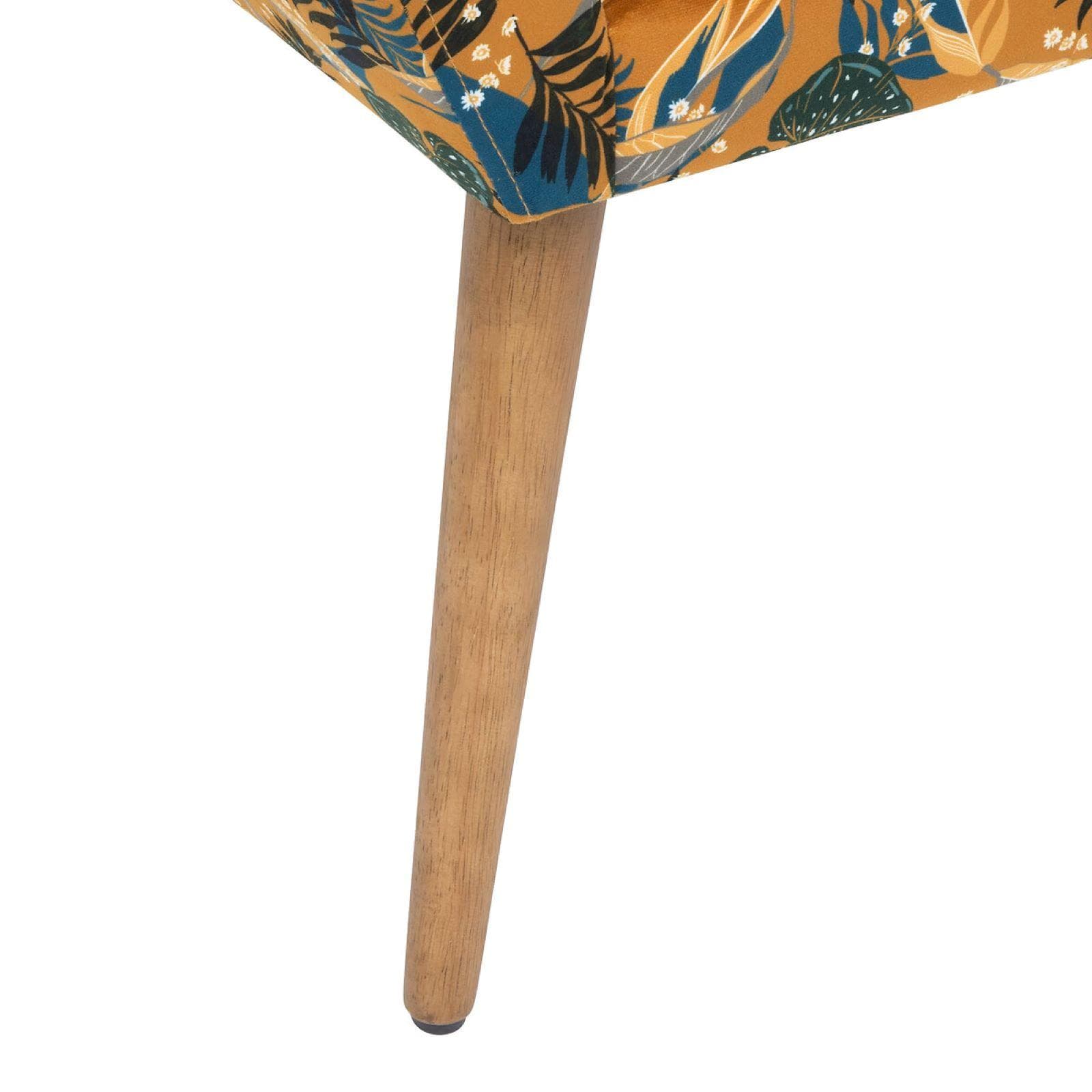 Poltrona in velluto motivo tropicale ocra con gambe in legno di hevea - Guyana