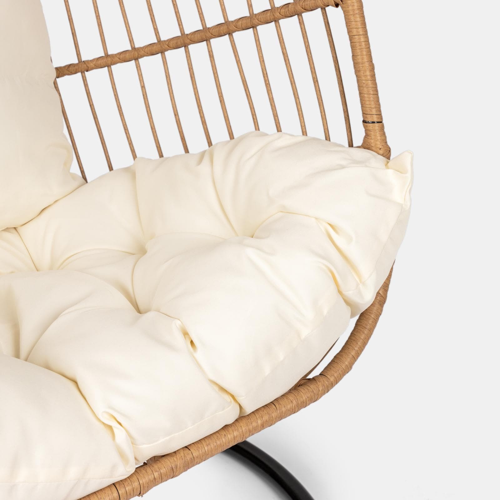 Poltrona sospesa in polyrattan naturale con cuscino e supporto - Tristan
