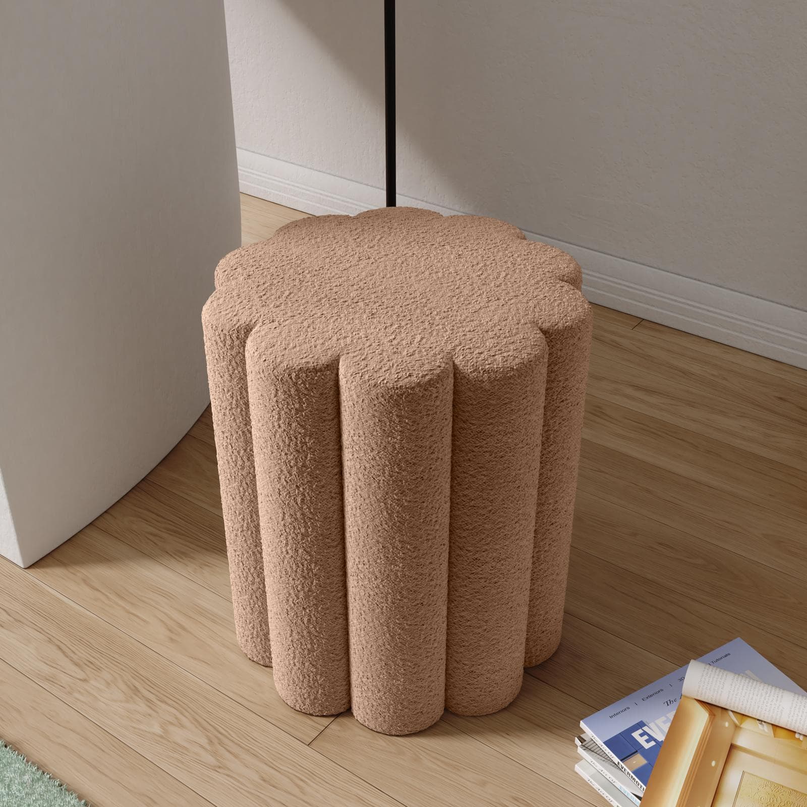 Pouf 35x40h cm in tessuto teddy cappuccino a forma di fiore - Taylen