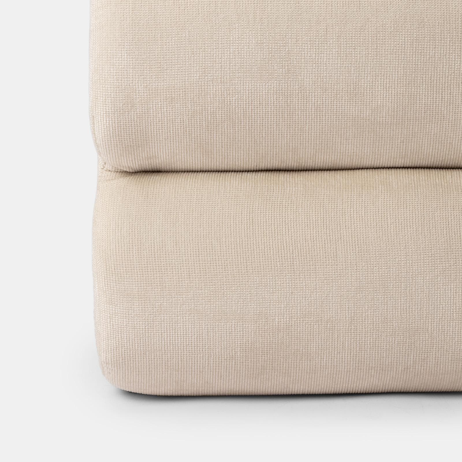 Pouf 45x42 cm in tessuto a trama sottile panna con design astratto - Everett