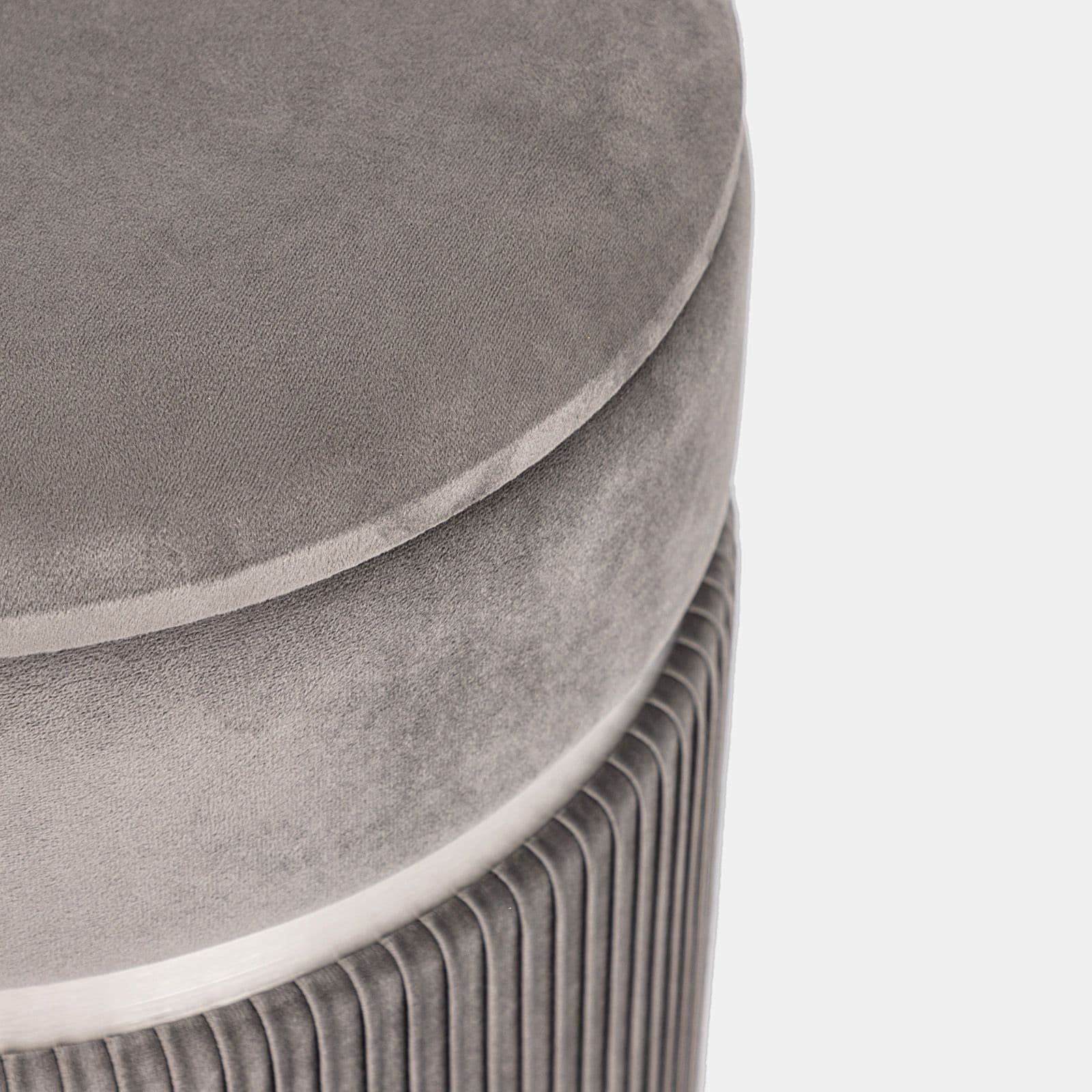 Pouf contenitore 35 cm in velluto grigio con finitura cromata - Scrat