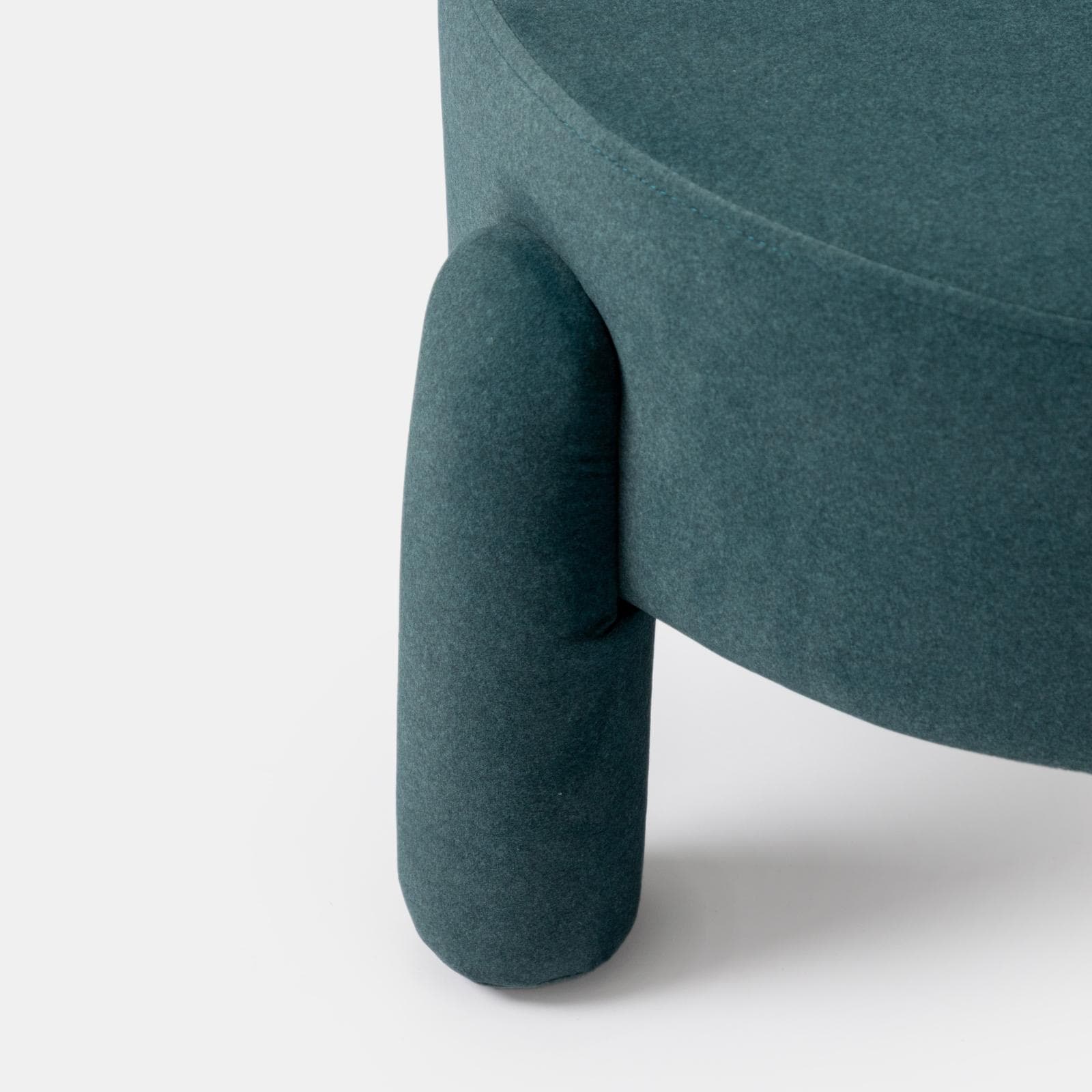 Pouf imbottito 65 cm in tessuto pile blu pavone - Zacar