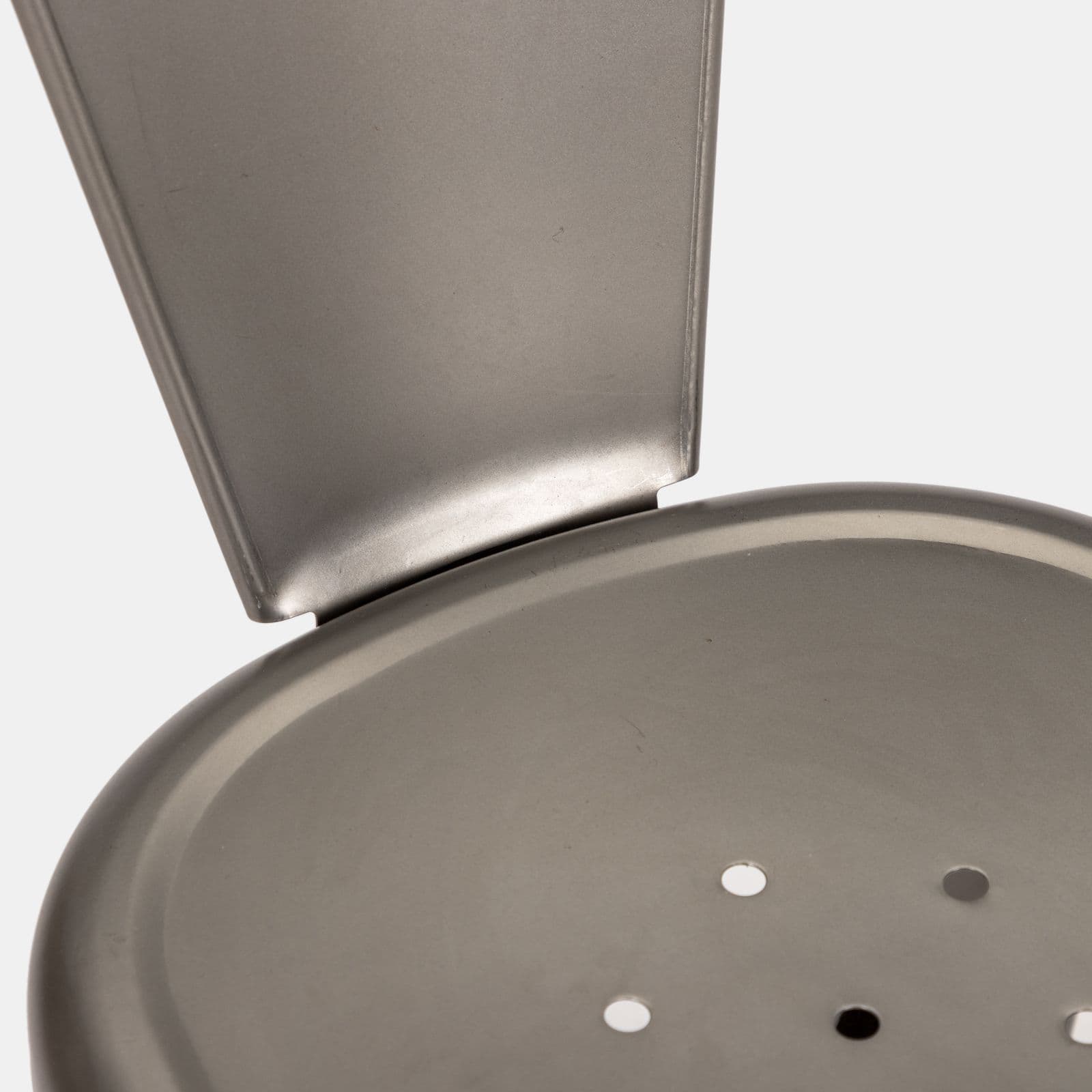 Sedia con braccioli impilabile stile industrial grigio spazzolato - Farley
