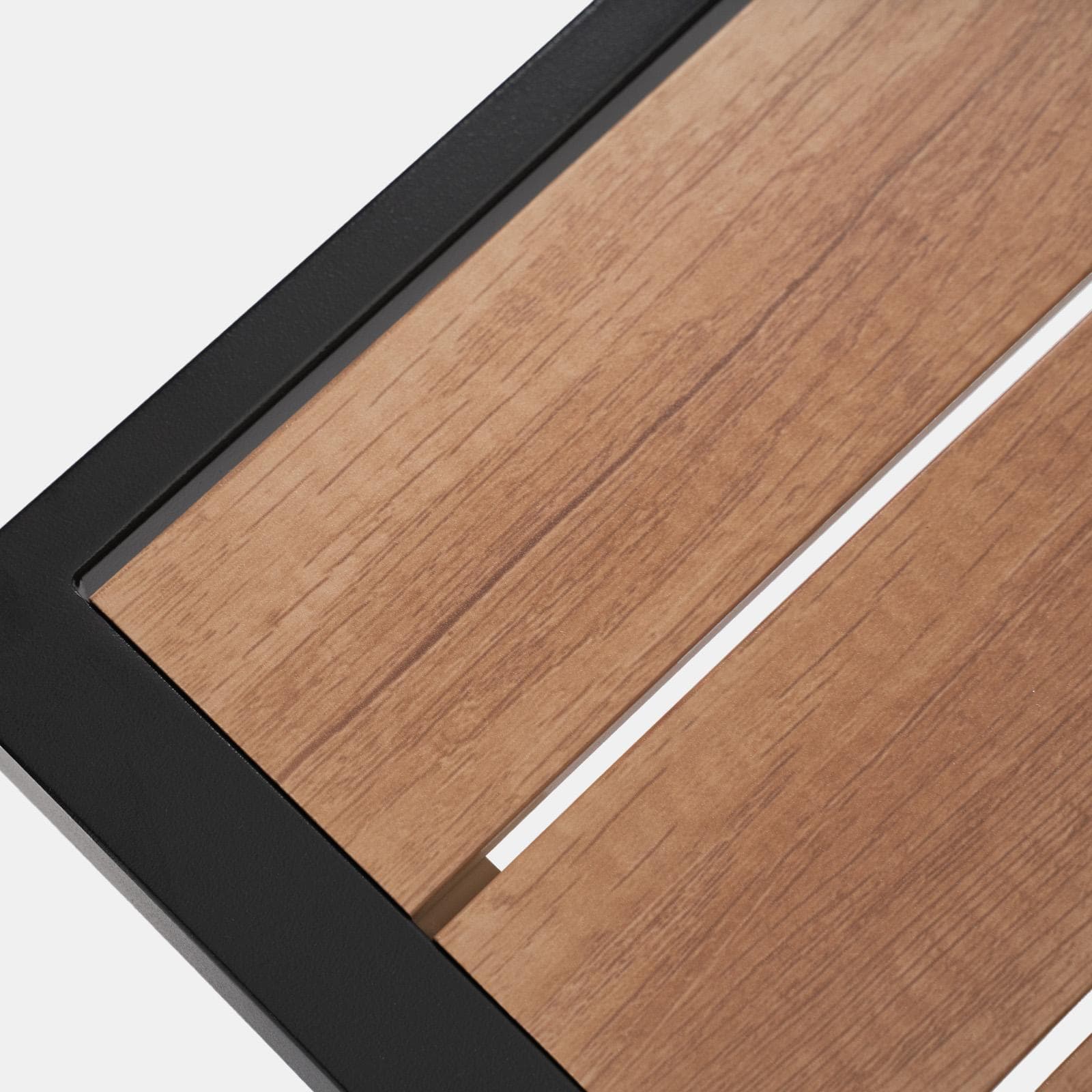 Sedia da esterno con braccioli in alluminio antracite e doghe effetto legno miele - Carioca Wood