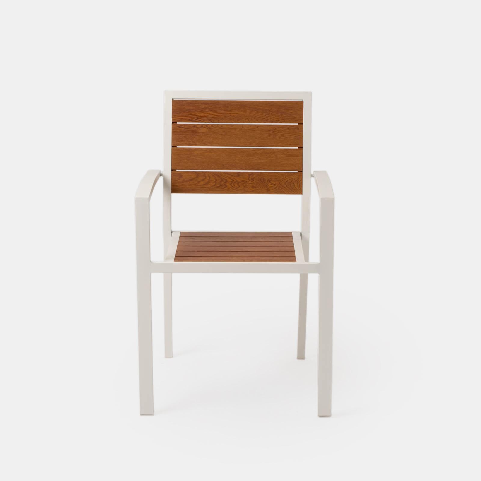 Sedia da esterno con braccioli in alluminio bianco e doghe effetto legno caramello - Carioca Wood