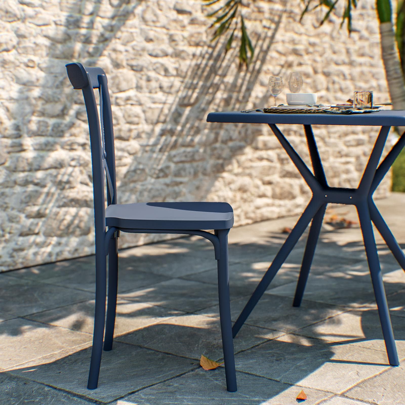 Sedia da giardino con schienale incrociato in polipropilene blu - Demetra