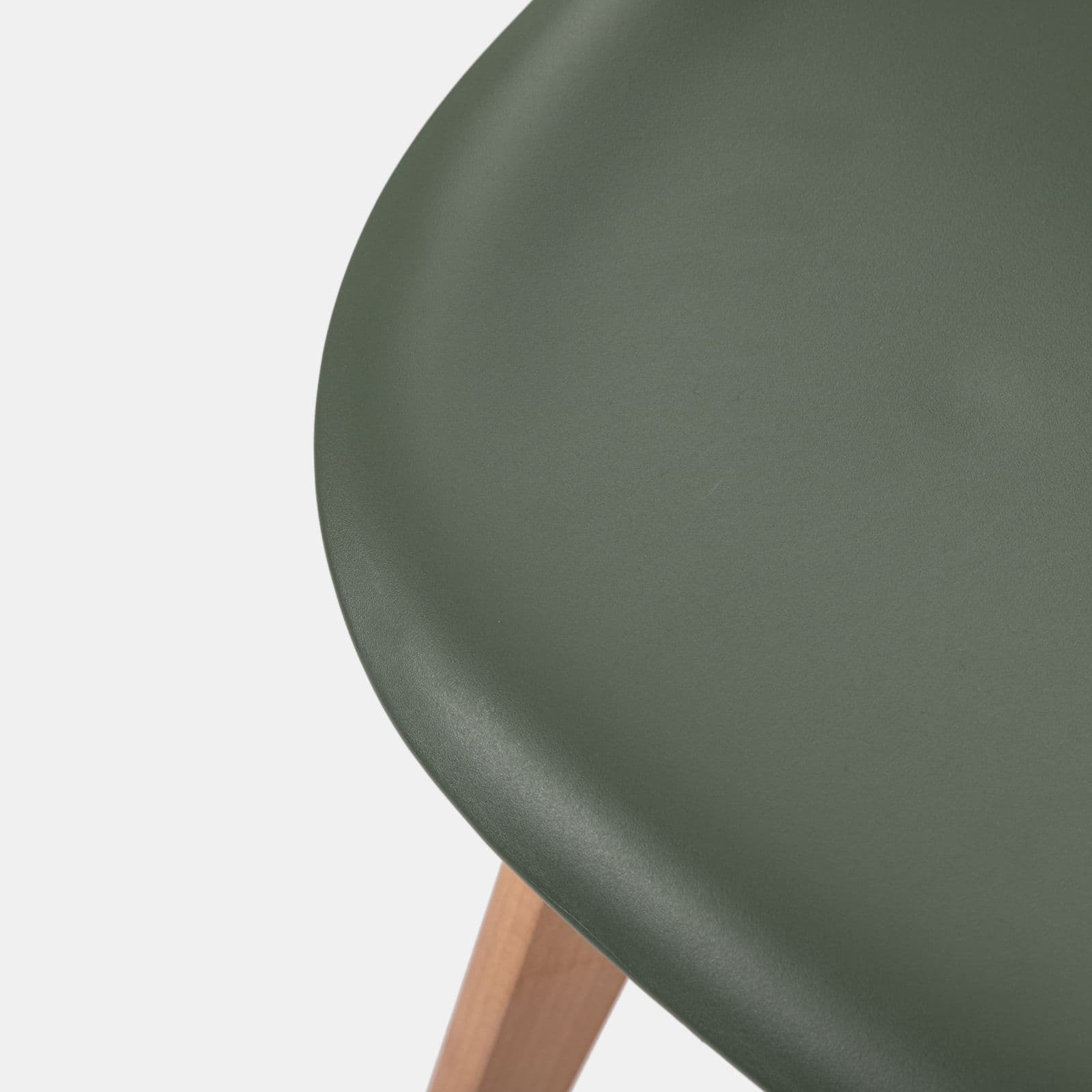 Sedia da interni verde bosco con gambe in legno - Alborg