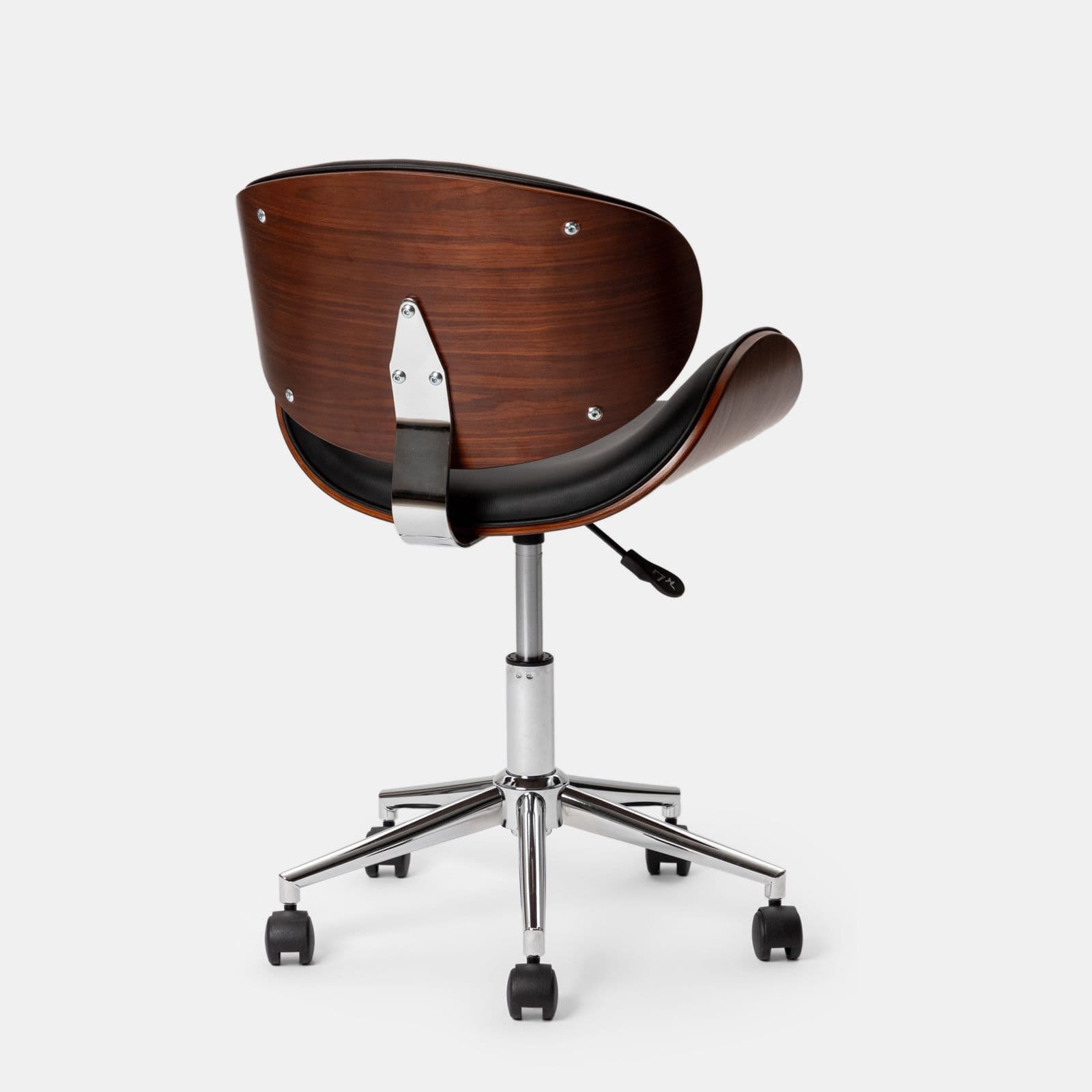 Sedia da ufficio in similpelle nera con rivestimento in legno e base cromata - Dabu