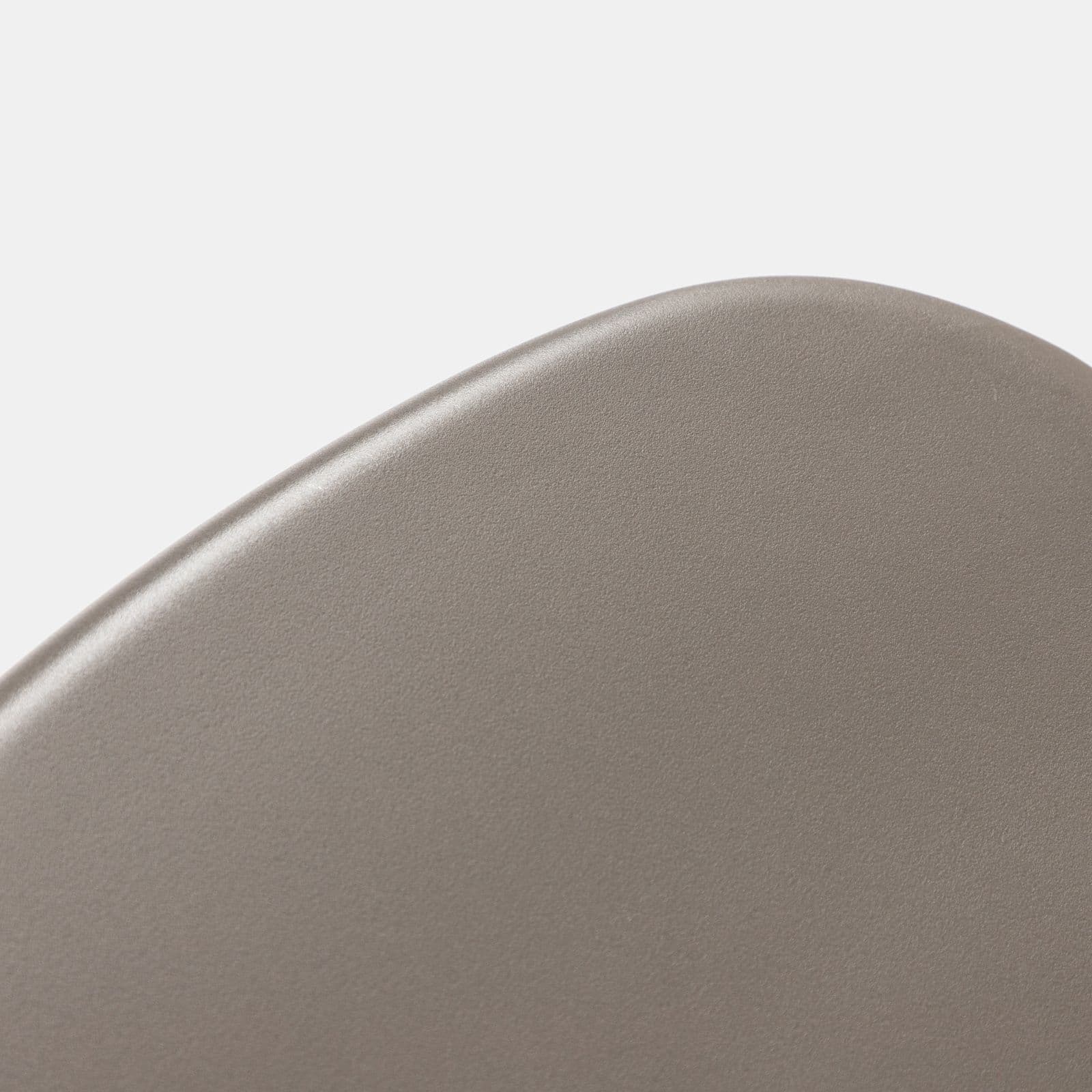 Sedia impilabile con braccioli design in polipropilene cacao - Dibra