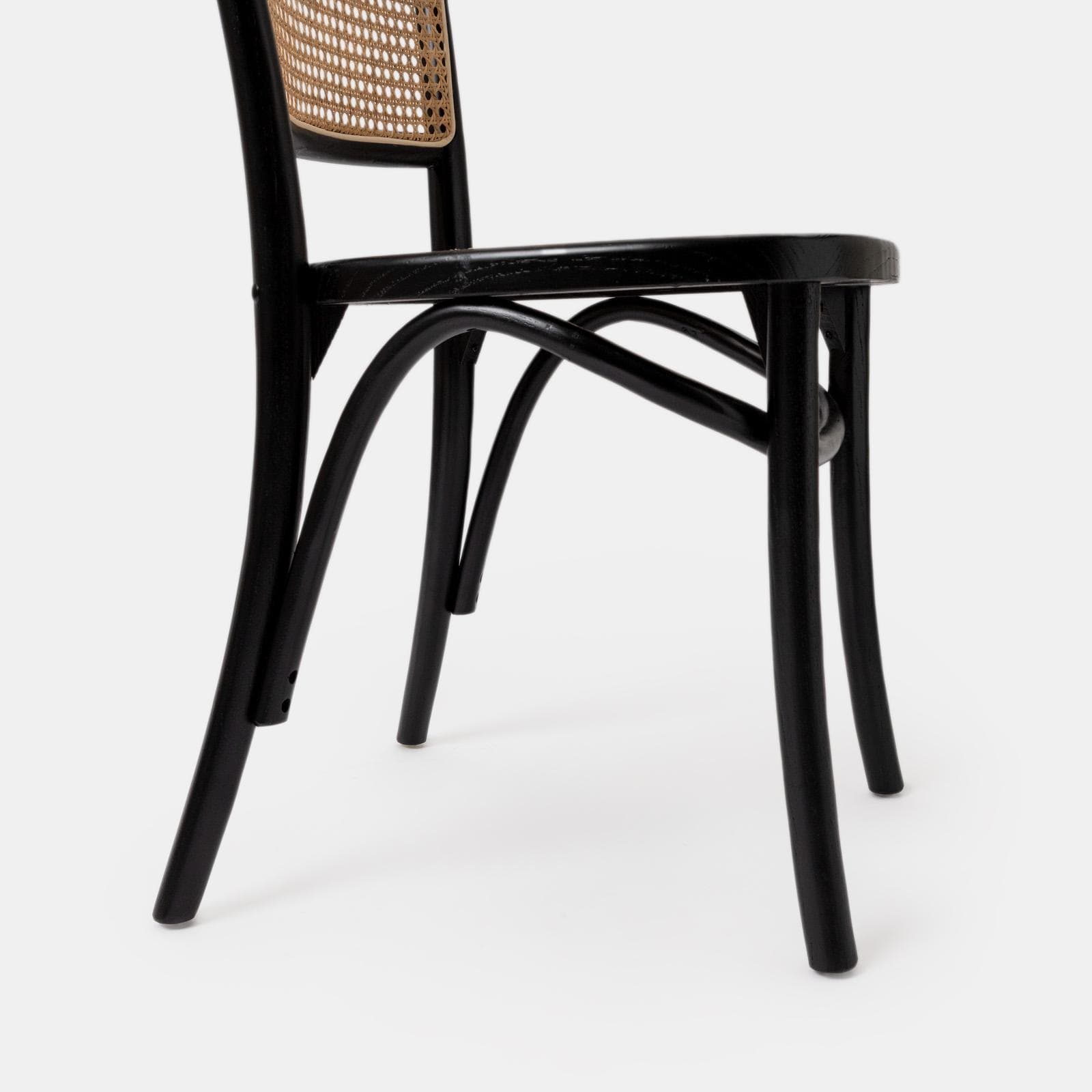 Sedia in legno di olmo nero con seduta e schienale in rattan - Kerim