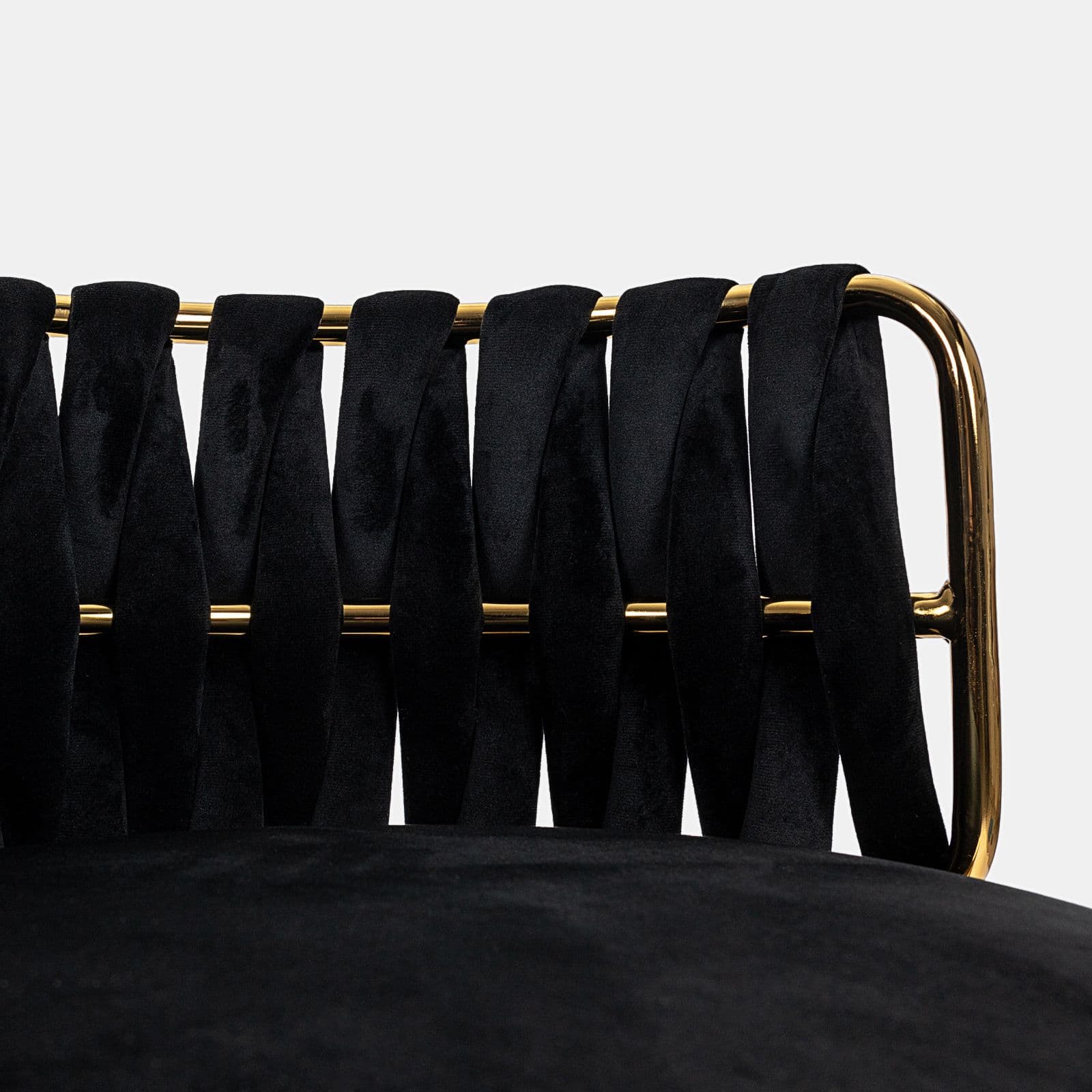 Set 2 poltrone in velluto nero con schienale intrecciato e gambe oro - Claranella