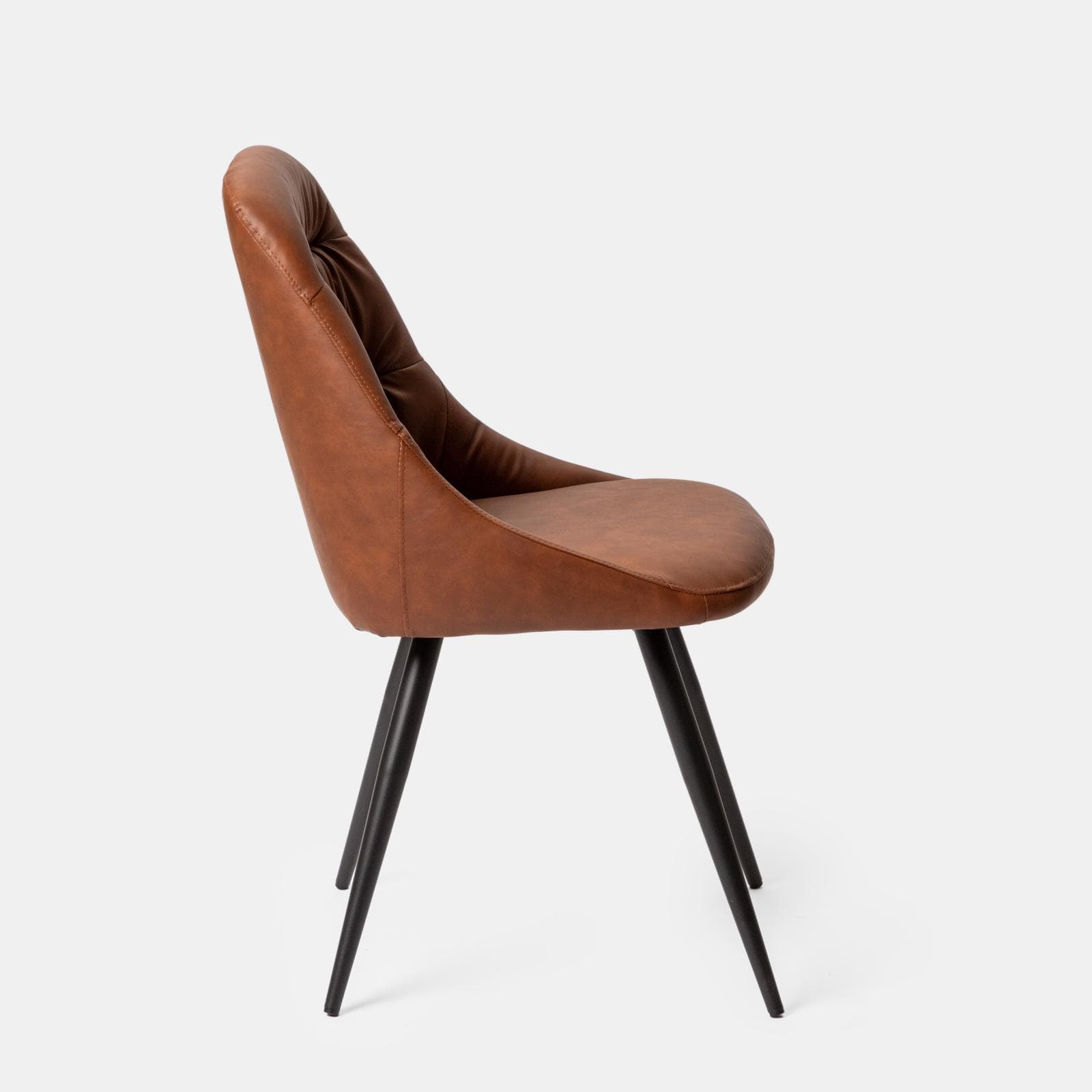 Set 2 sedie in similpelle cognac con gambe in metallo nero - Majy
