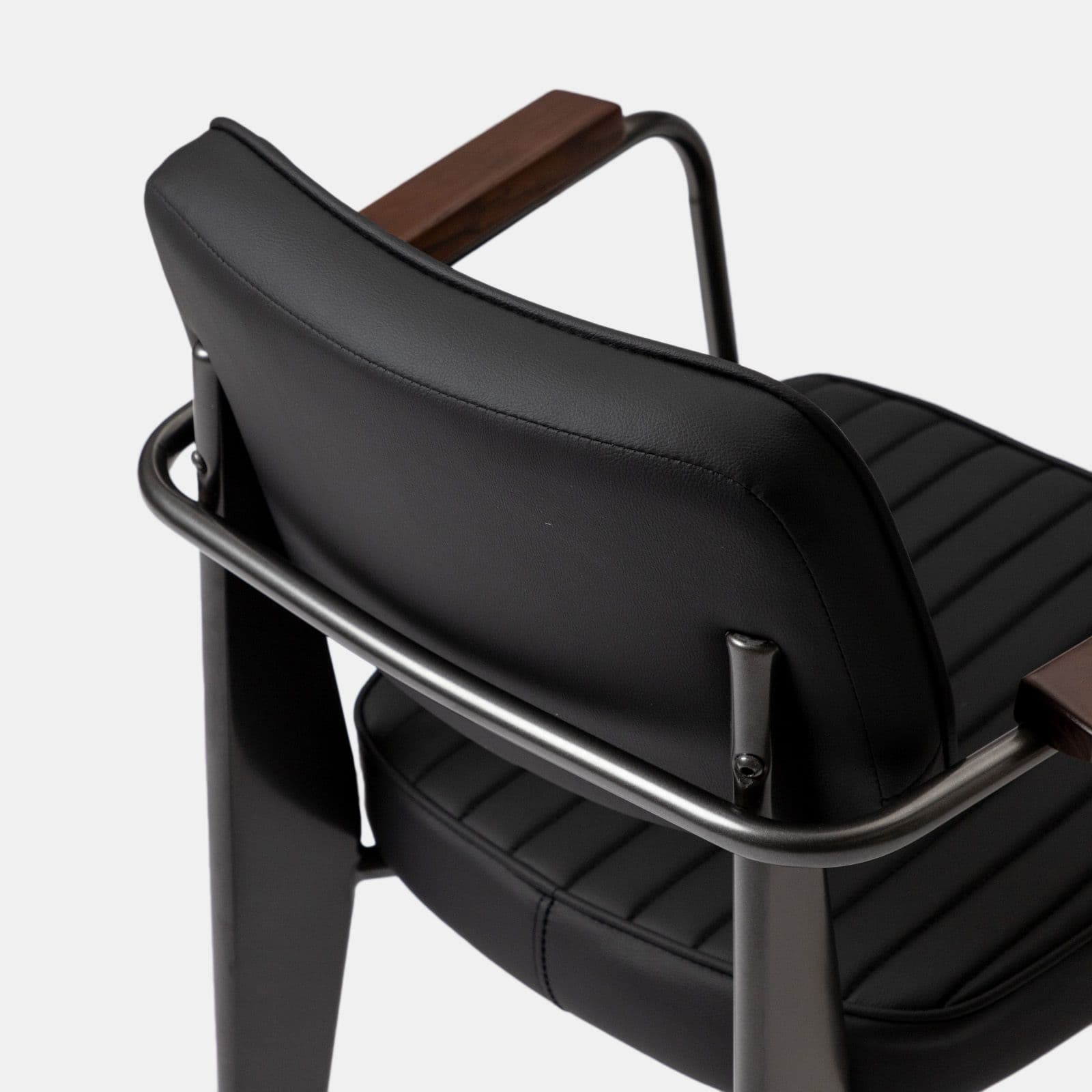 Set 2 poltrone in similpelle nero e struttura in acciaio antracite con braccioli - Willard