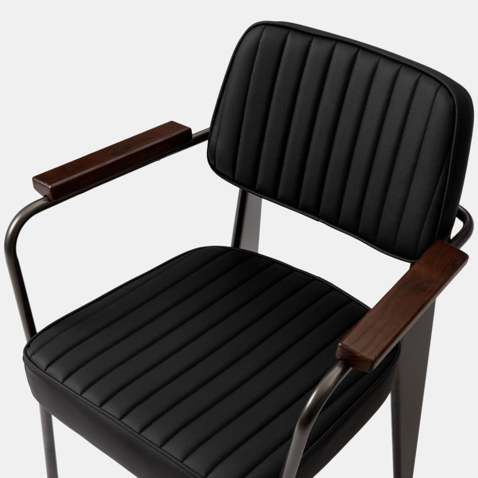 Set 2 poltrone in similpelle nero e struttura in acciaio antracite con braccioli - Willard