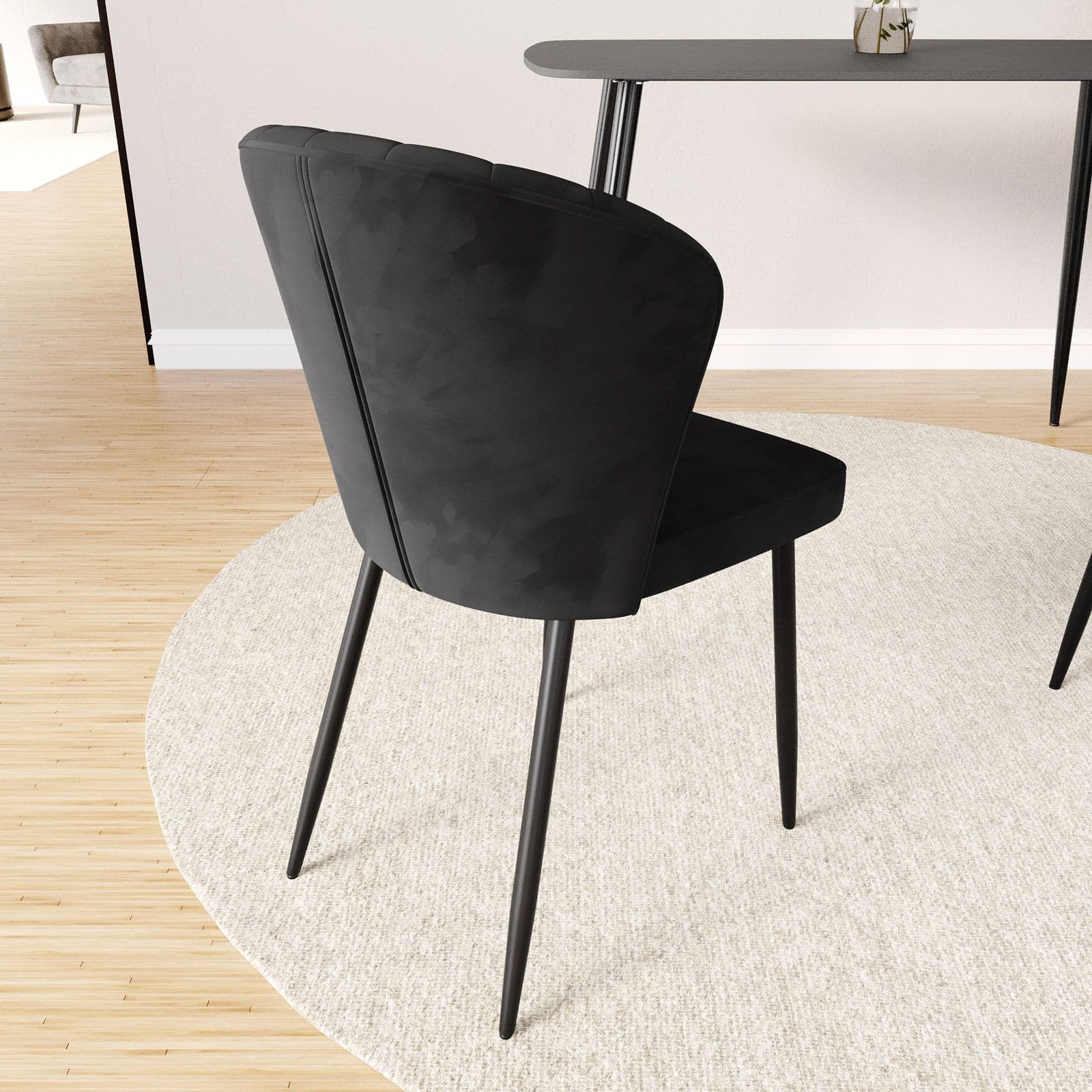 Set 2 sedie in velluto nero con schienale a conchiglia e gambe in metallo nero - Halima
