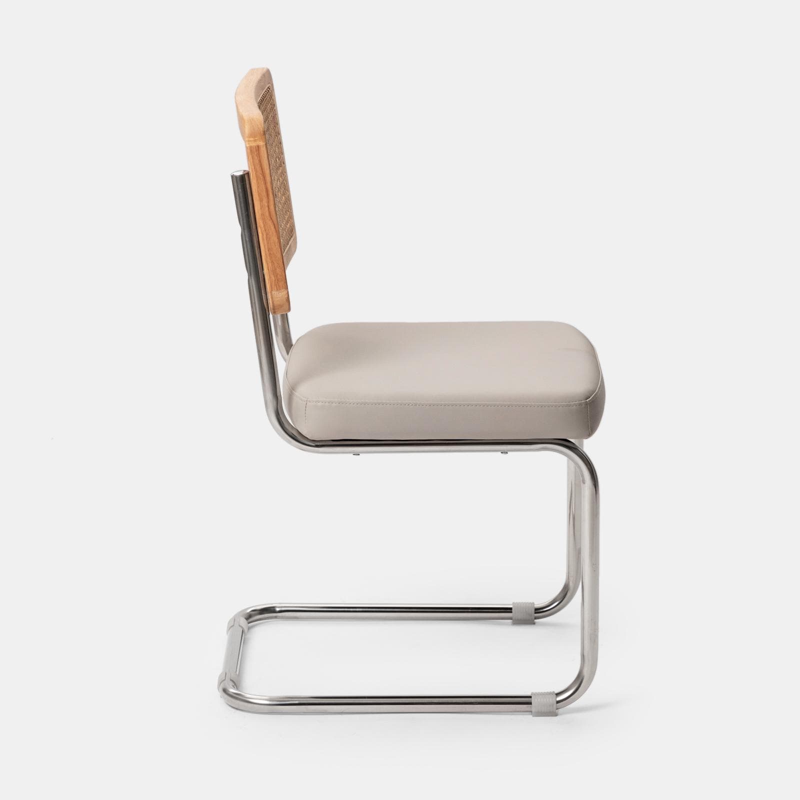 Set 2 sedie ufficio in similpelle grigio ghiaccio con schienale in paglia - Crafty