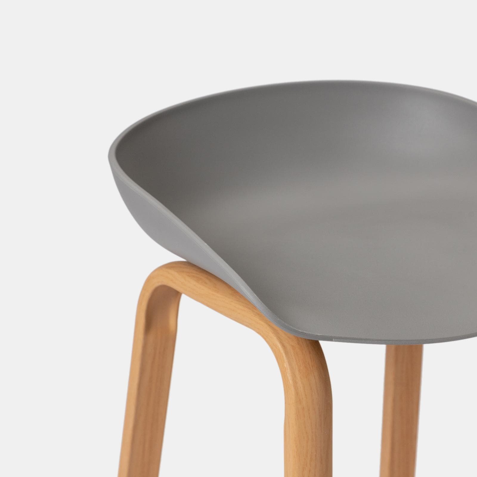 Set 2 sgabelli seduta grigio e gambe in metallo effetto legno - Alborg
