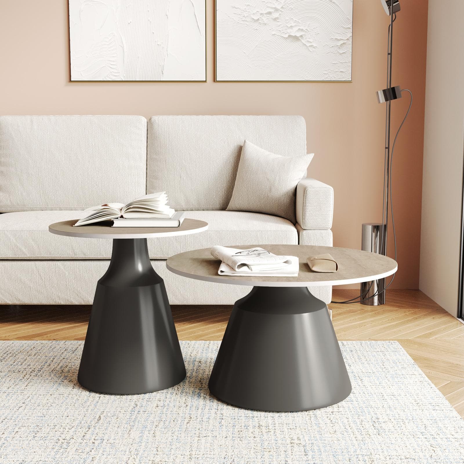Set 2 tavolini tondi 50 e 70 cm in ceramica beige effetto travertino e base in metallo grigio - Mikado