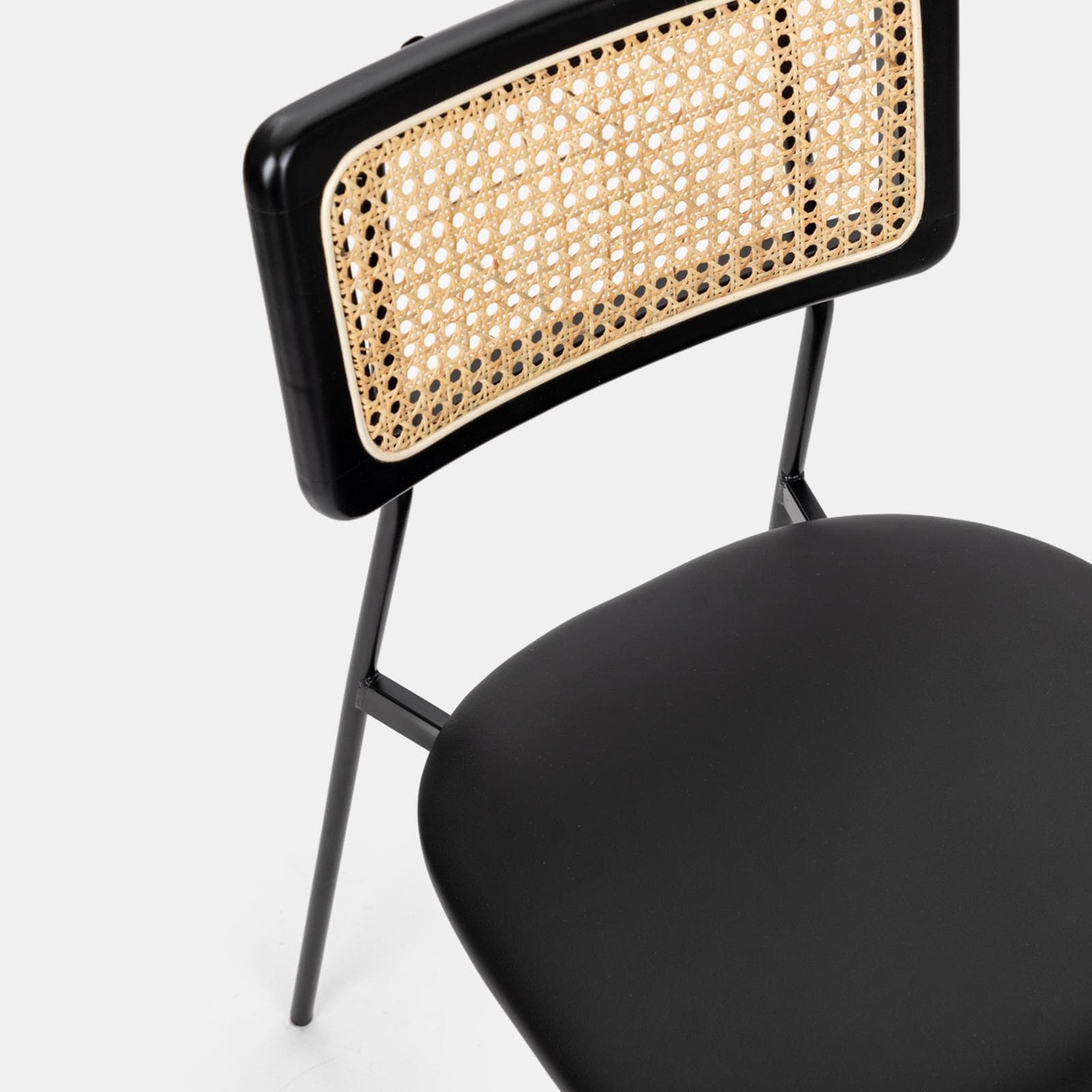 Set 4 sedie in similpelle nera con schienale in rattan e gambe in metallo - Amira