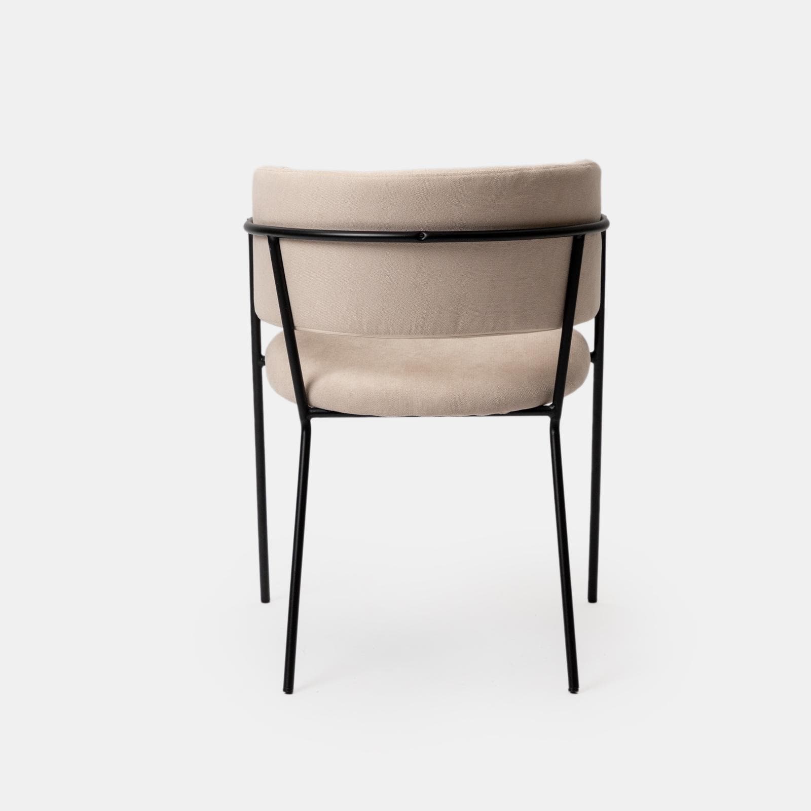 Set 4 sedie in tessuto beige con schienale avvolgente e metallo nero - Fanny
