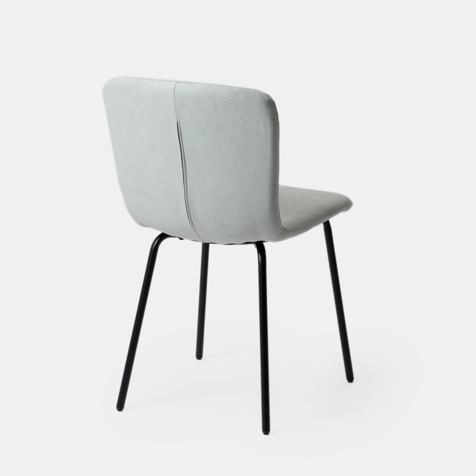 Set 4 sedie in tessuto grigio ghiaccio con gambe in metallo nero - Belita