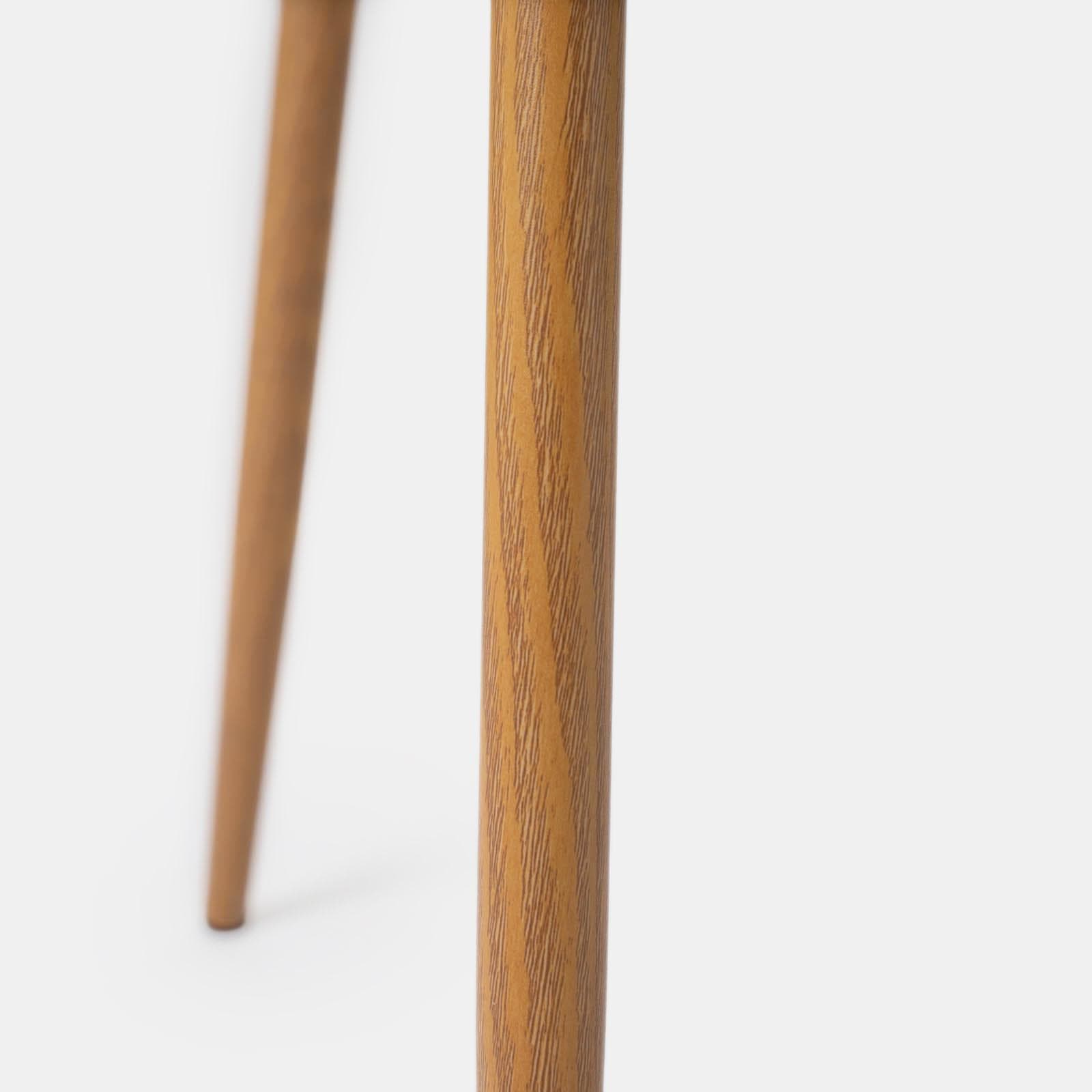 Set 4 sedie in tessuto nero con gambe effetto legno - Finesse